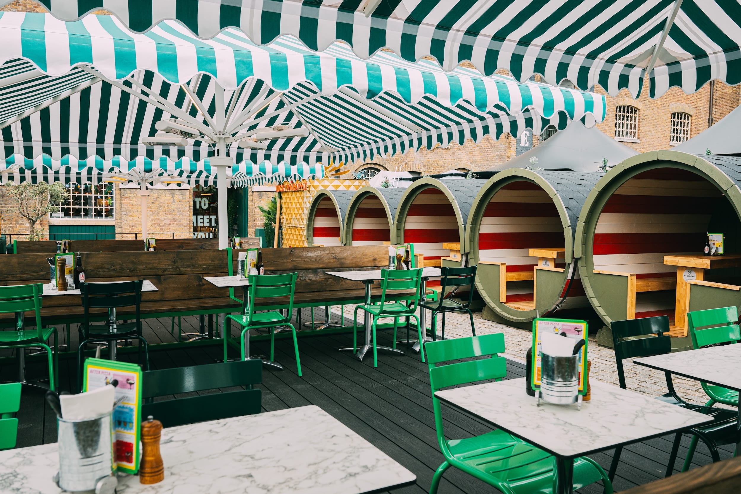 Sunny Quayside Terrace 1