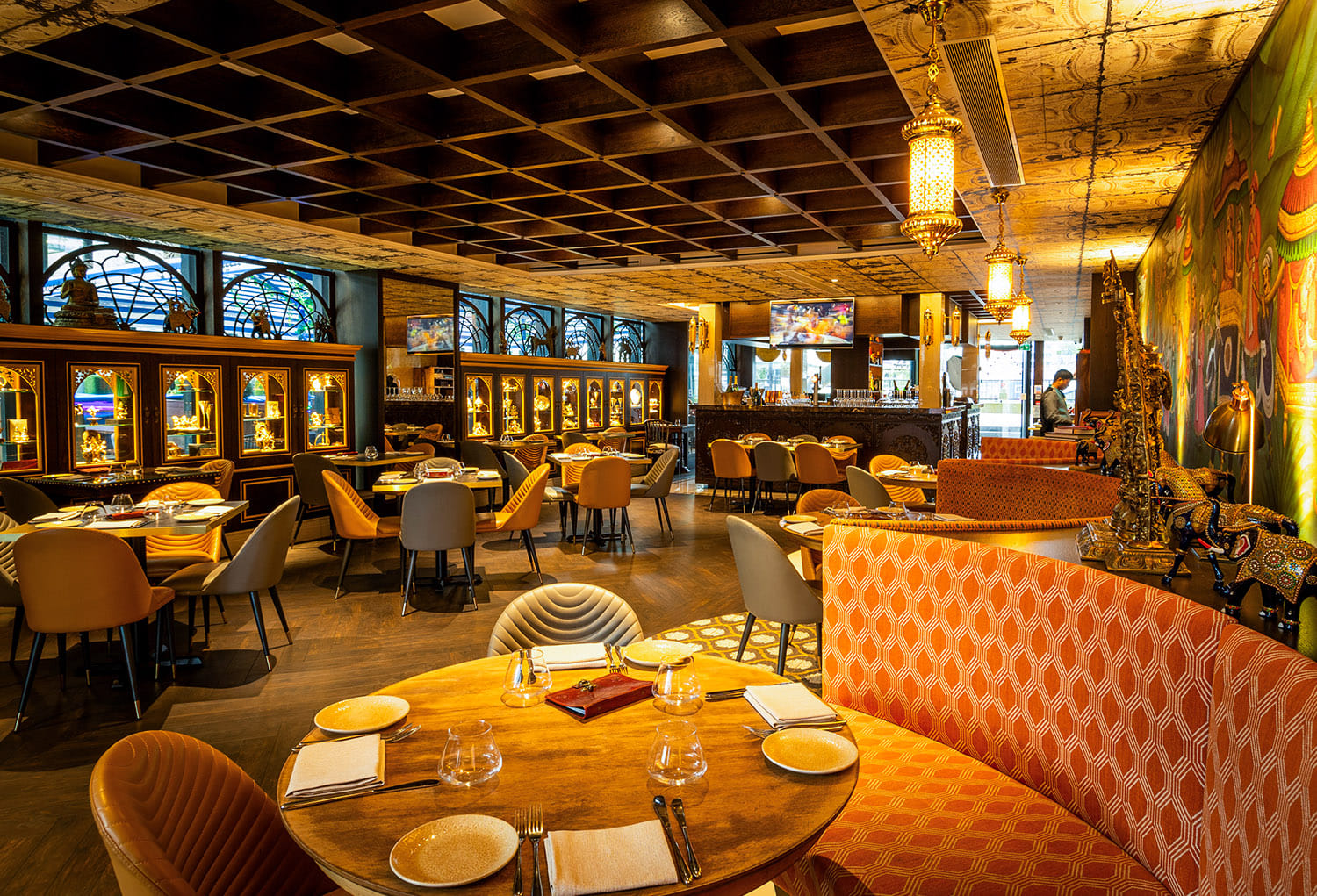 Bar & Lounge 2