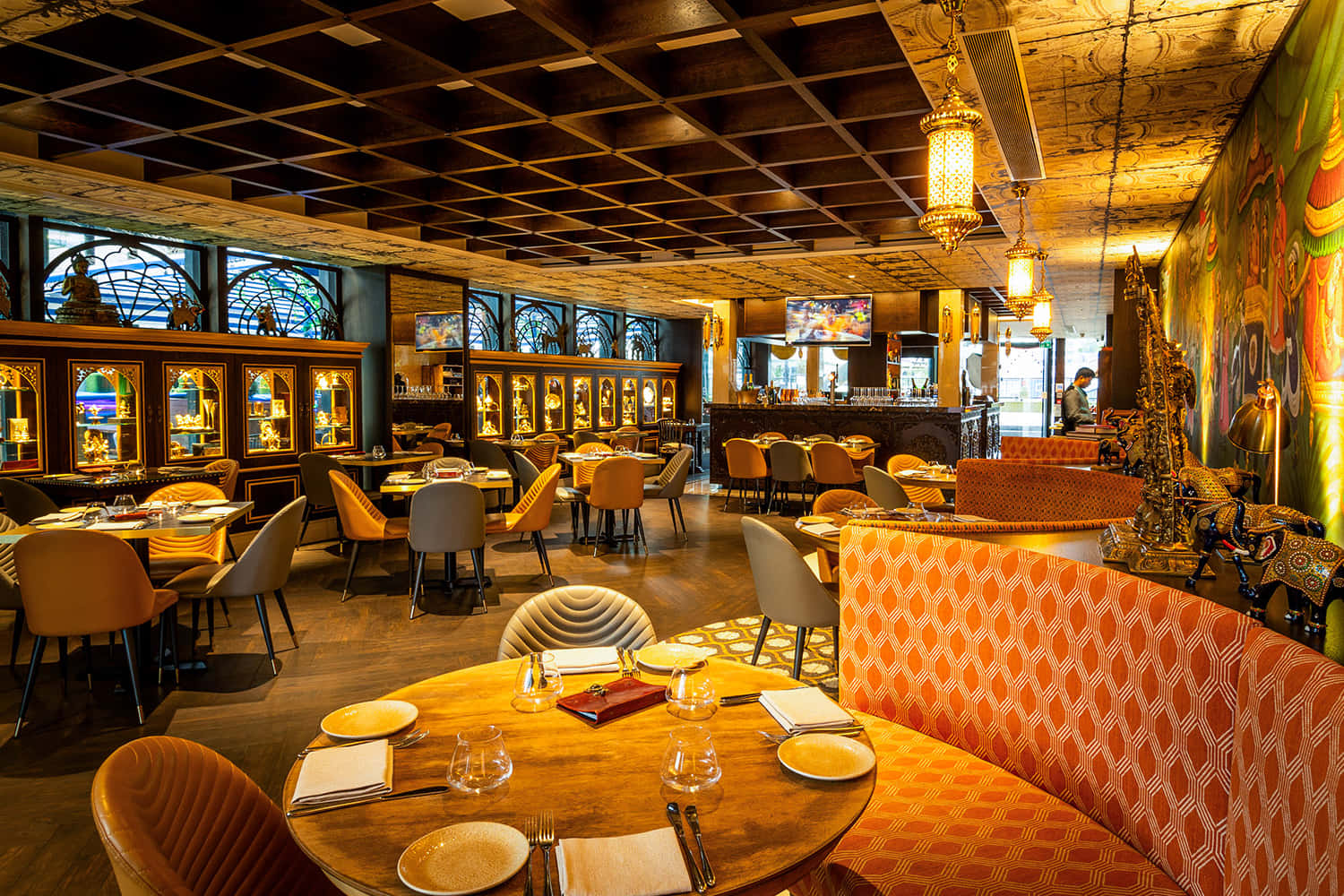 Bar & Lounge 2