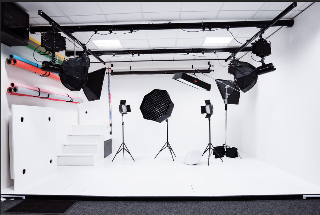 Photography & Flim Studio 30