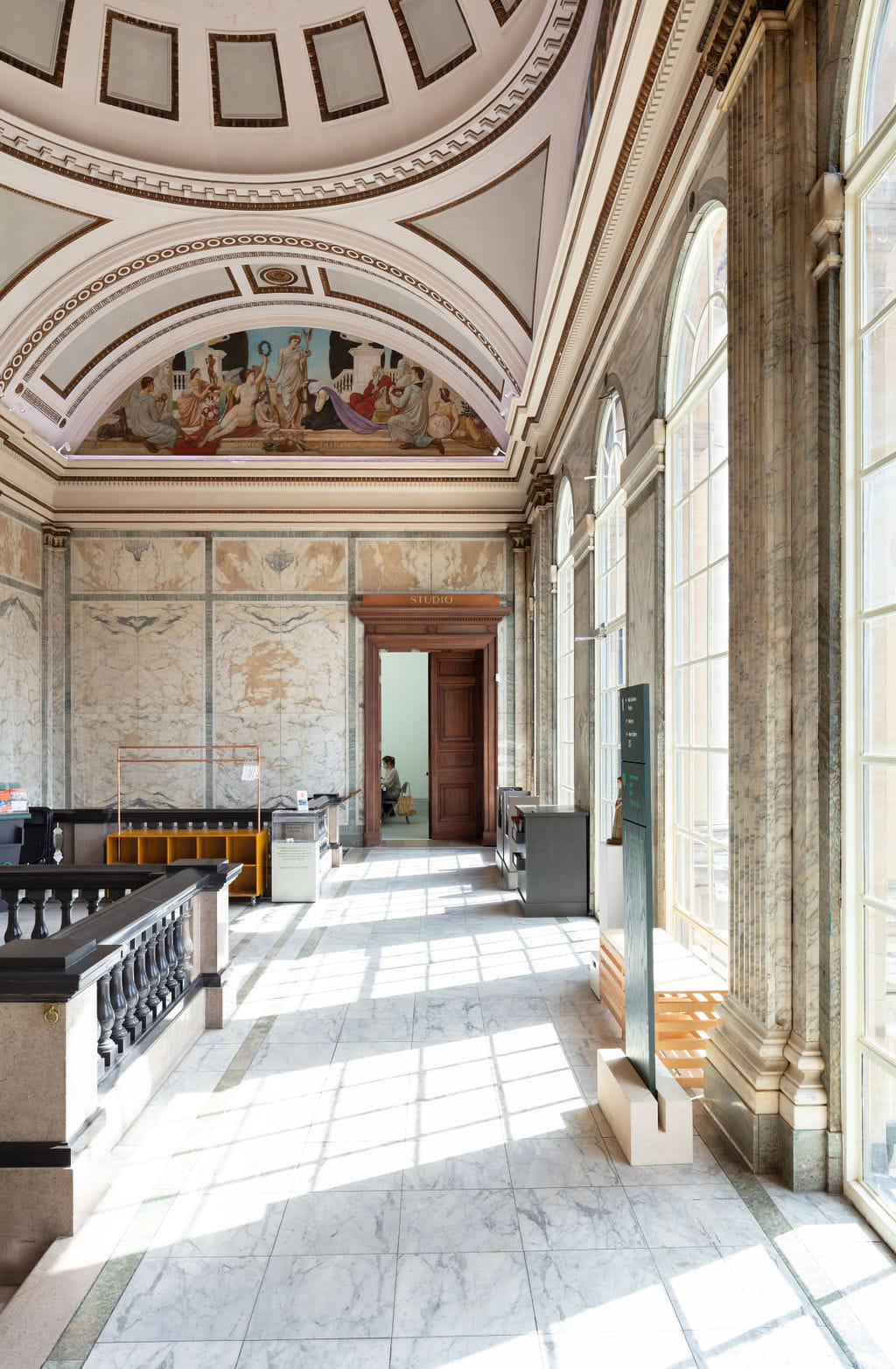 Kenny Gallery, Landing and Balcony 1