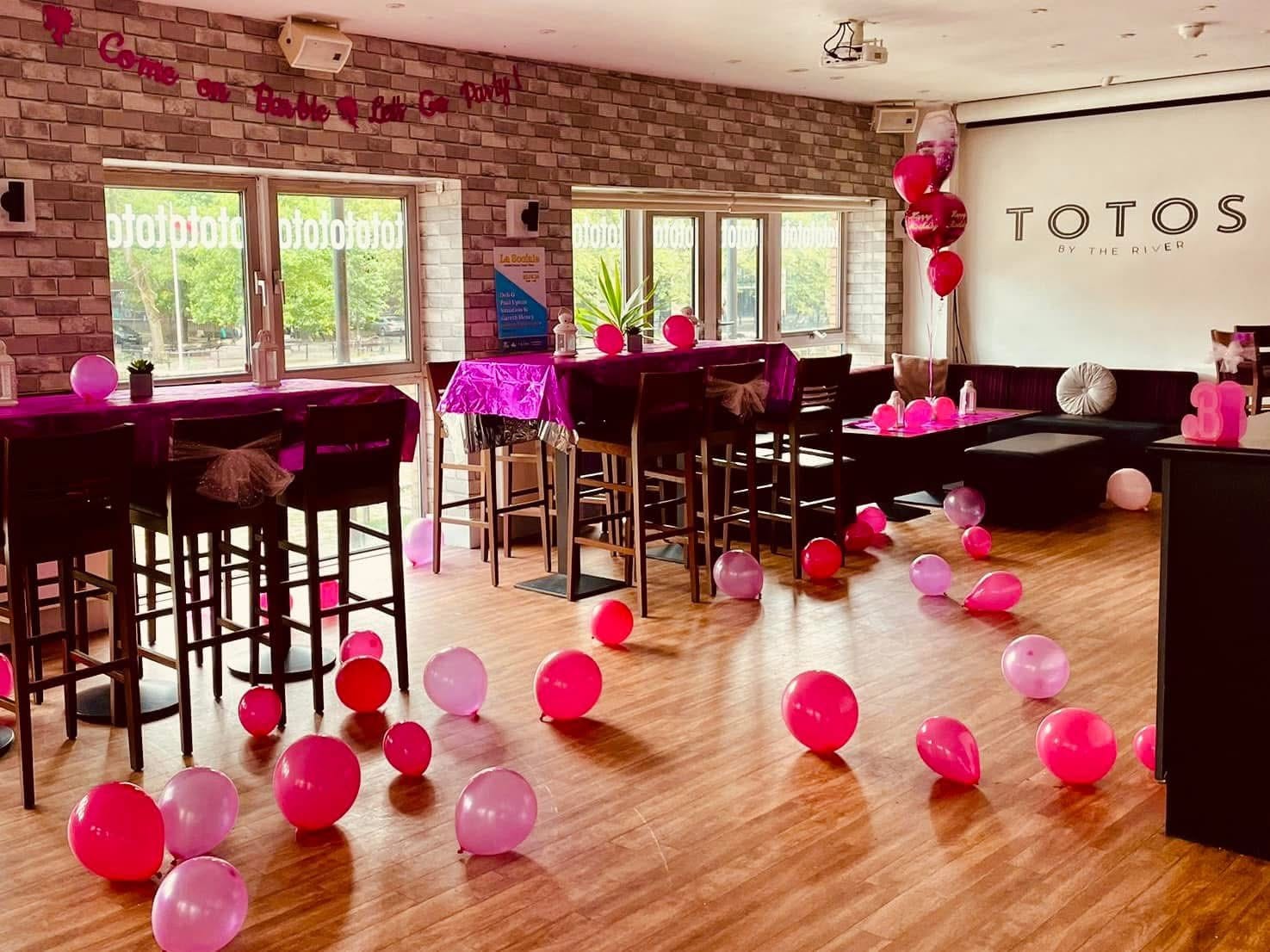 Private Lounge Bar & Gated Roof Terrace 1