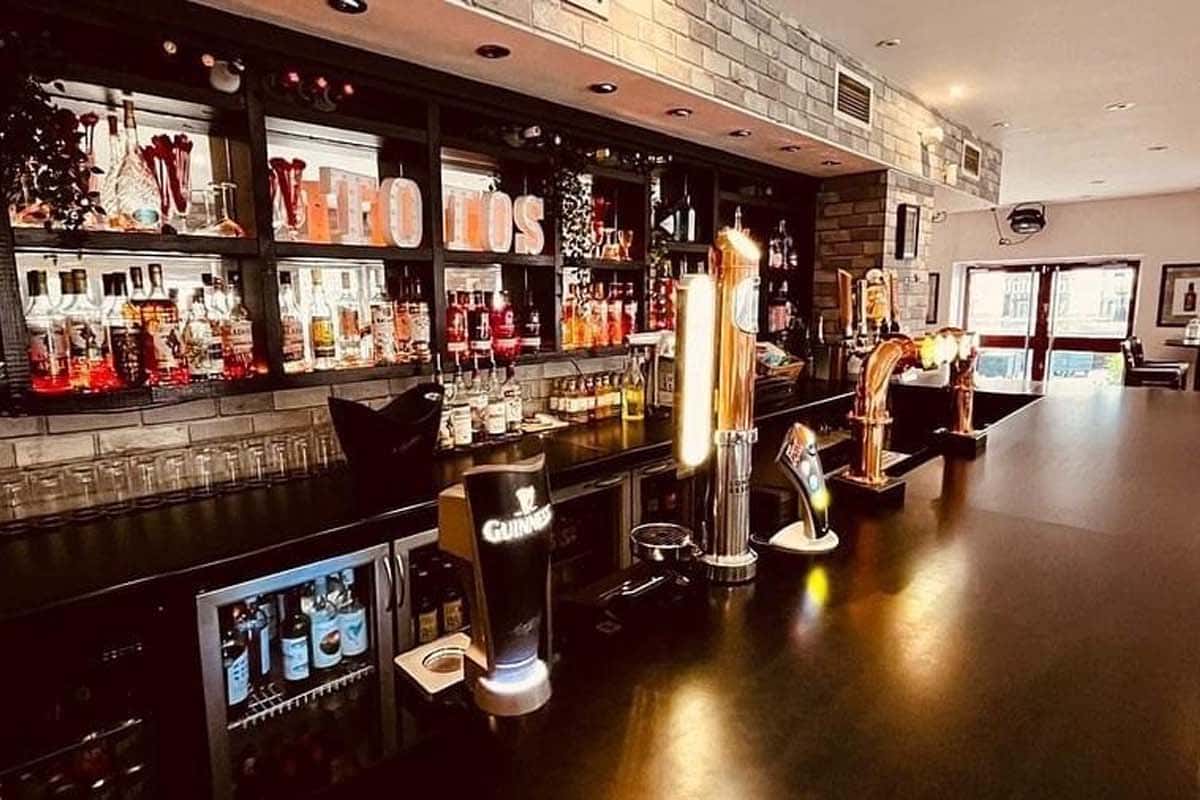 Private Lounge Bar & Gated Roof Terrace 6