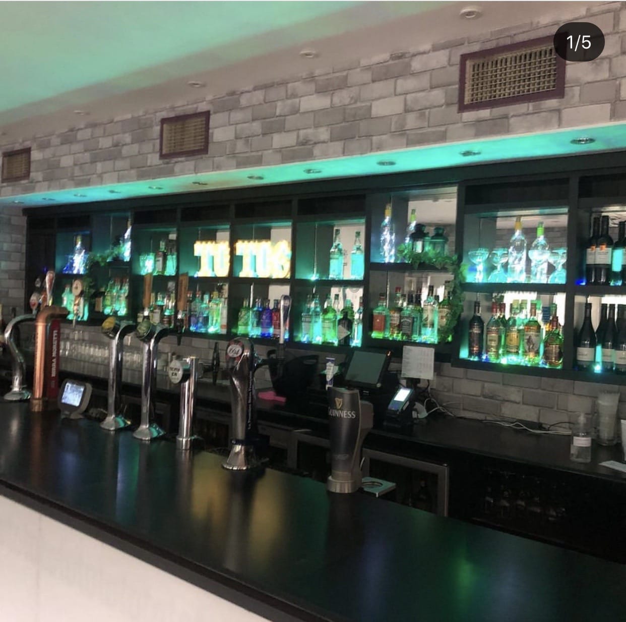 Private Lounge Bar & Gated Roof Terrace 3