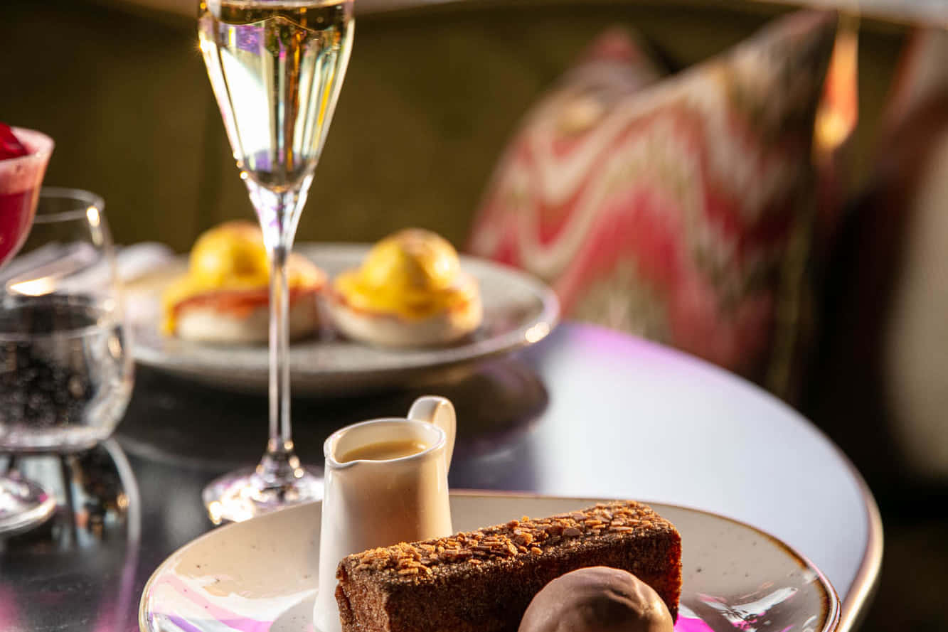 Semi-Private Lounge 3D tour