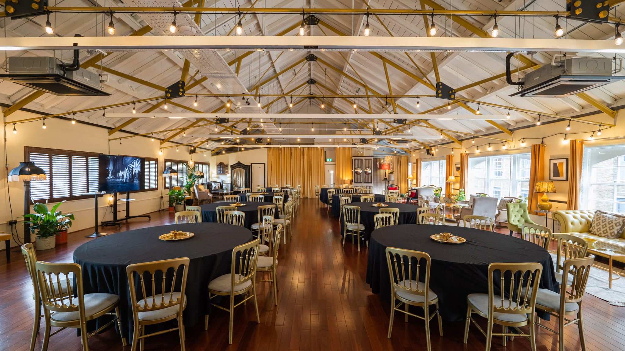 The New Victorian Loft 38