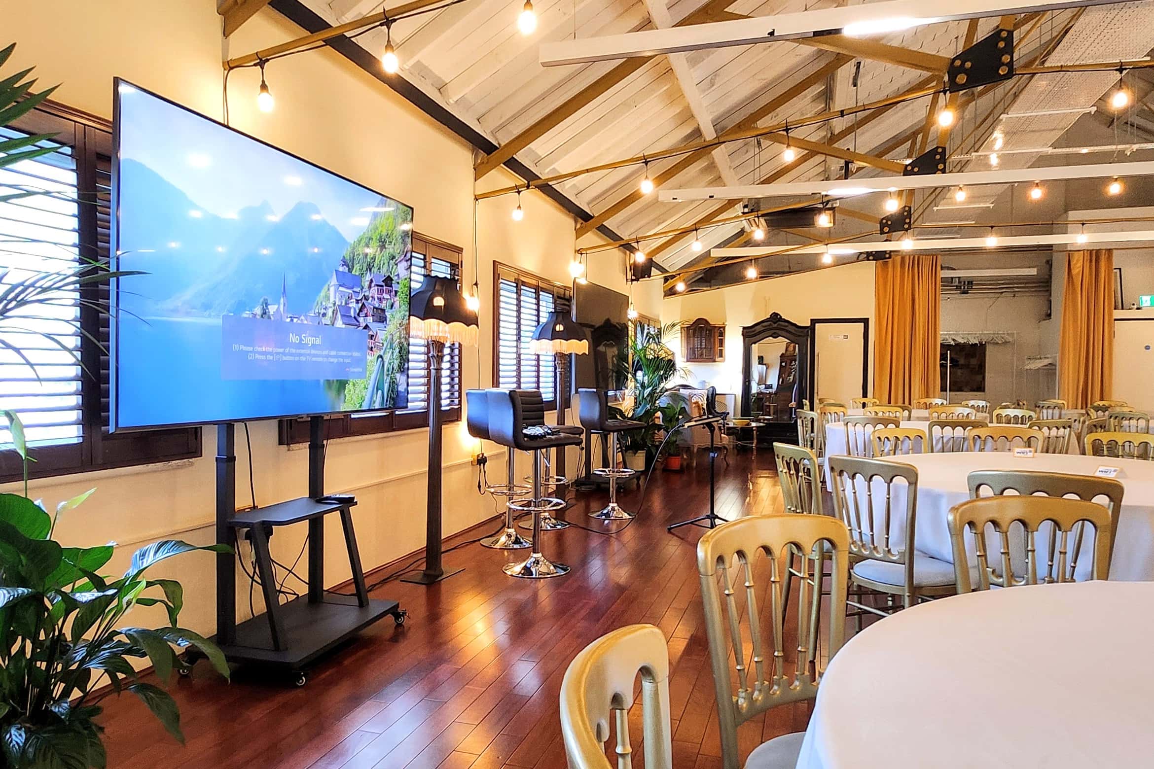 The New Victorian Loft 36