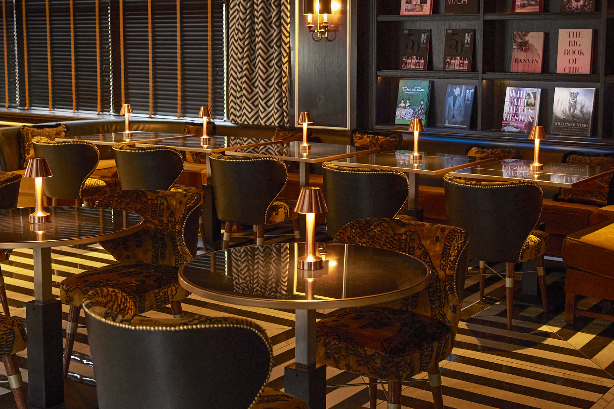 PRIVATE ROOM & LOUNGE BAR - 2ND FLOOR 2