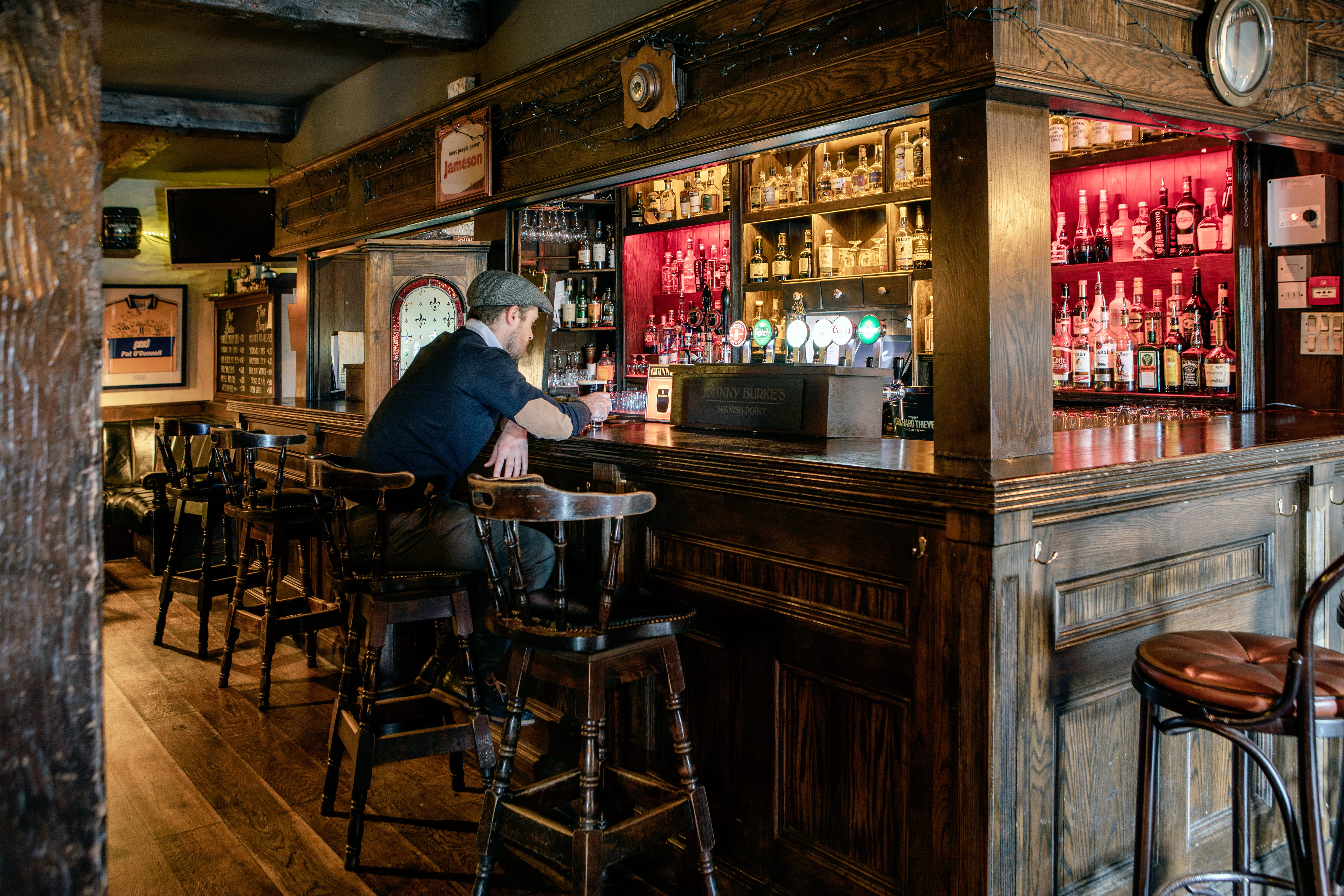 Johnny Burkes Onsite Pub & Resturant