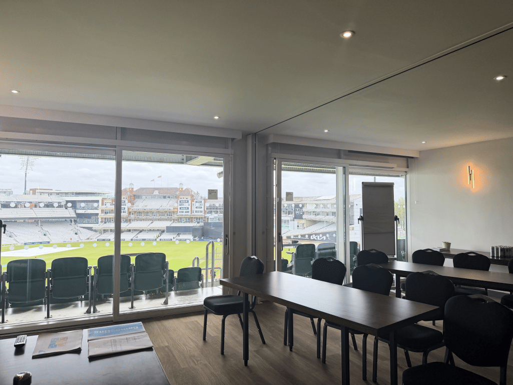 Double Executive Box