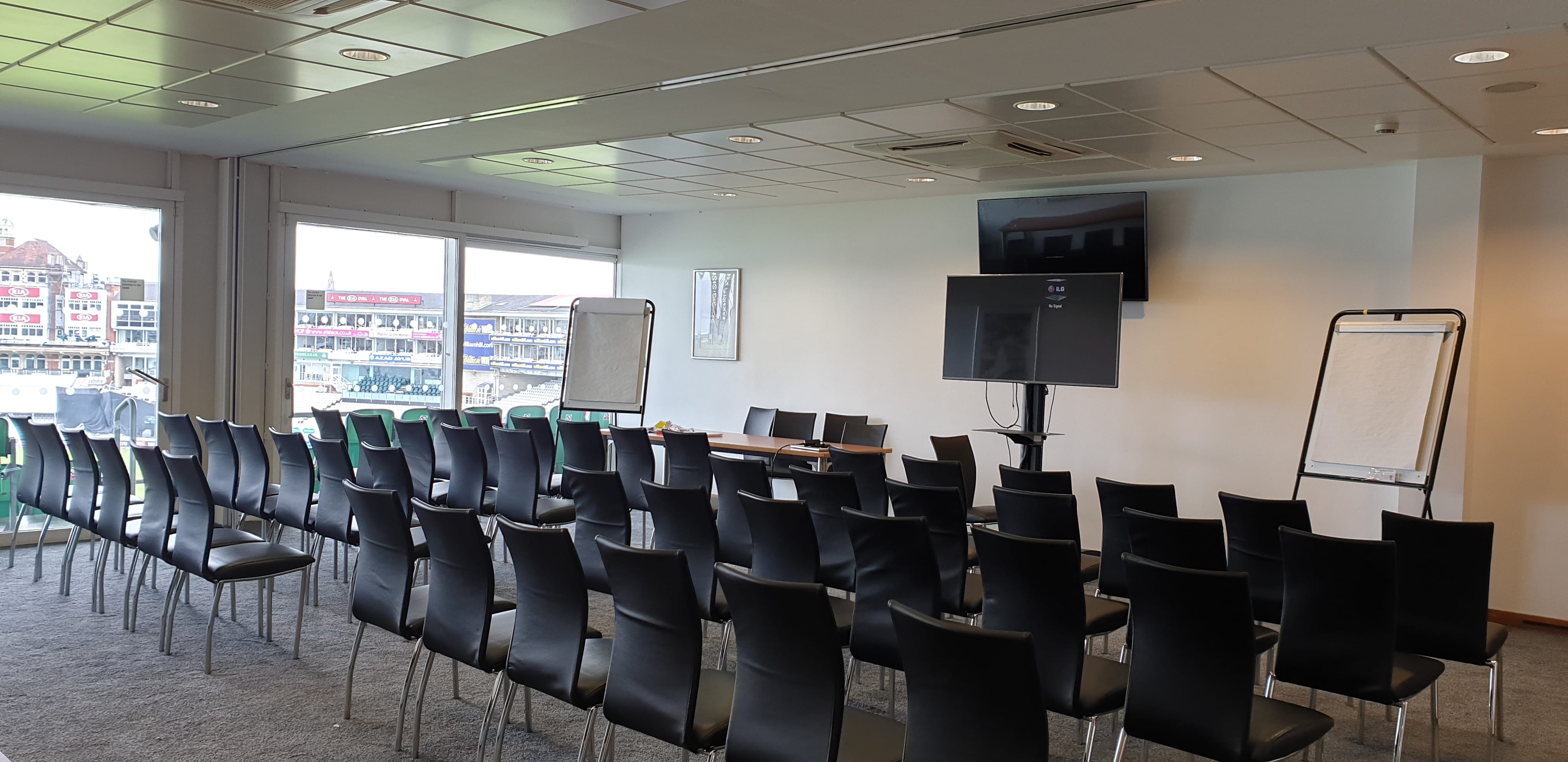 Double Executive Box