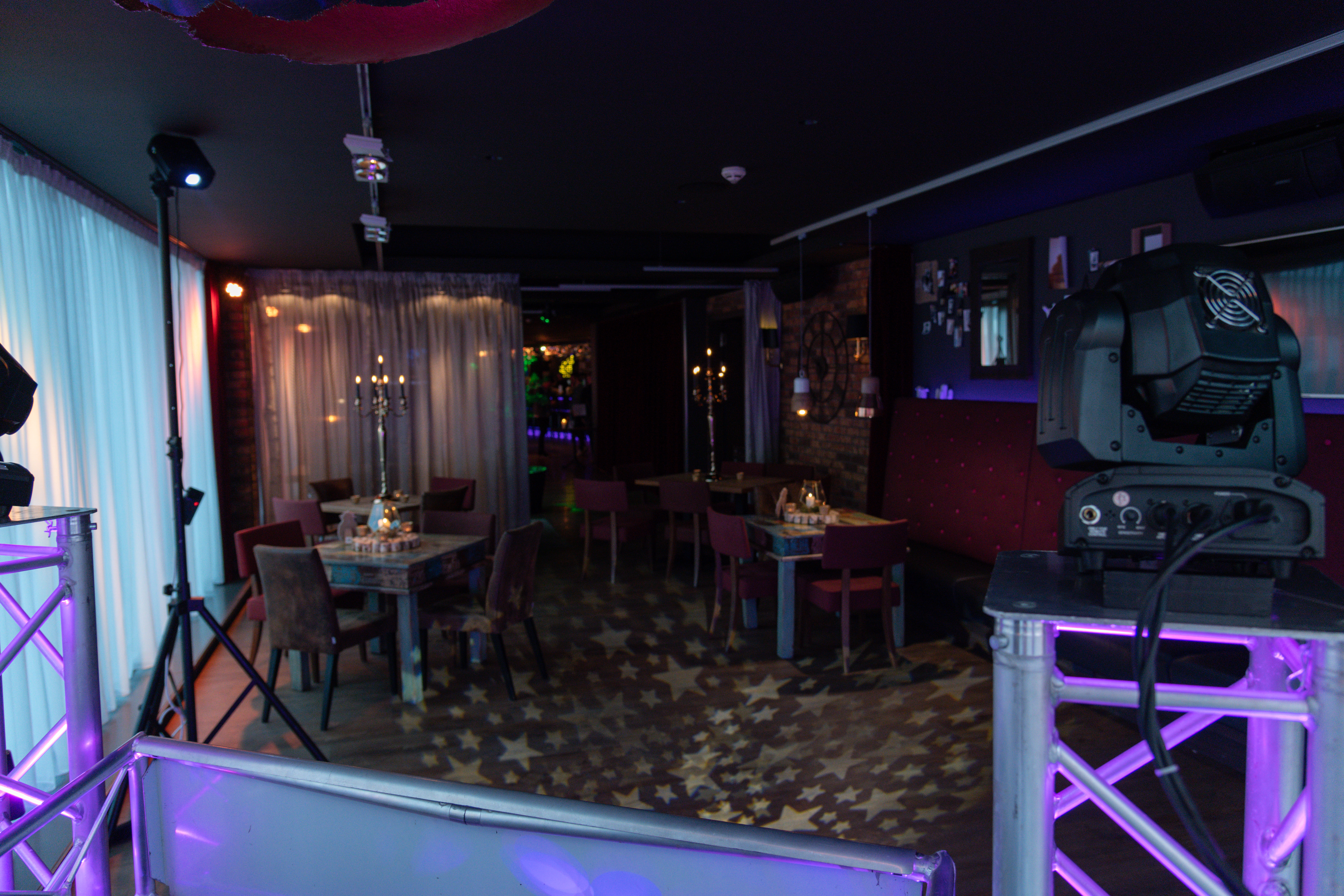 Pentalounge & Restaurant 3