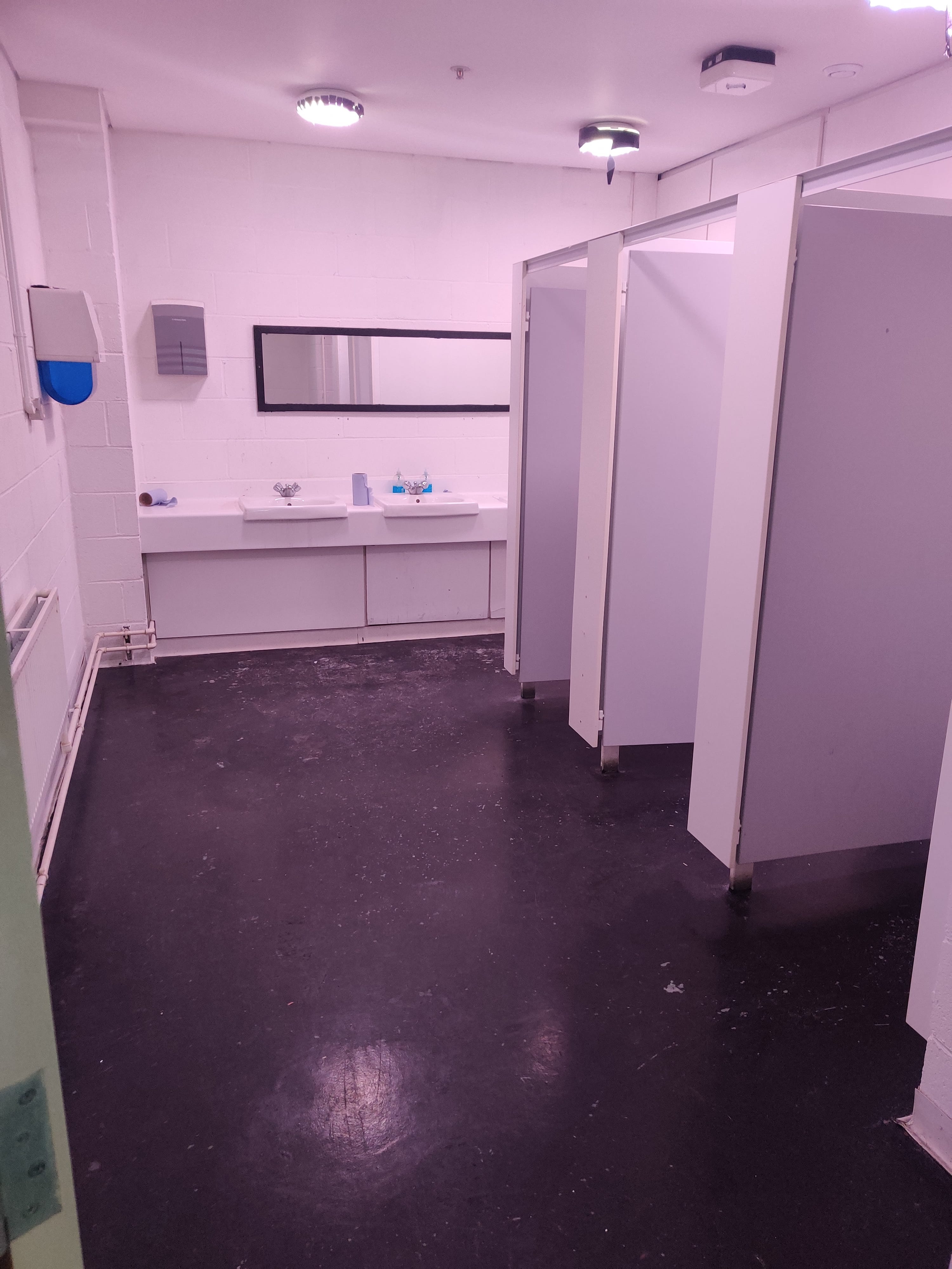 U7 Studios (Hideaway) 9