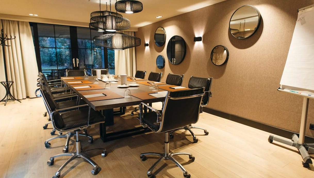 Boardroom 8