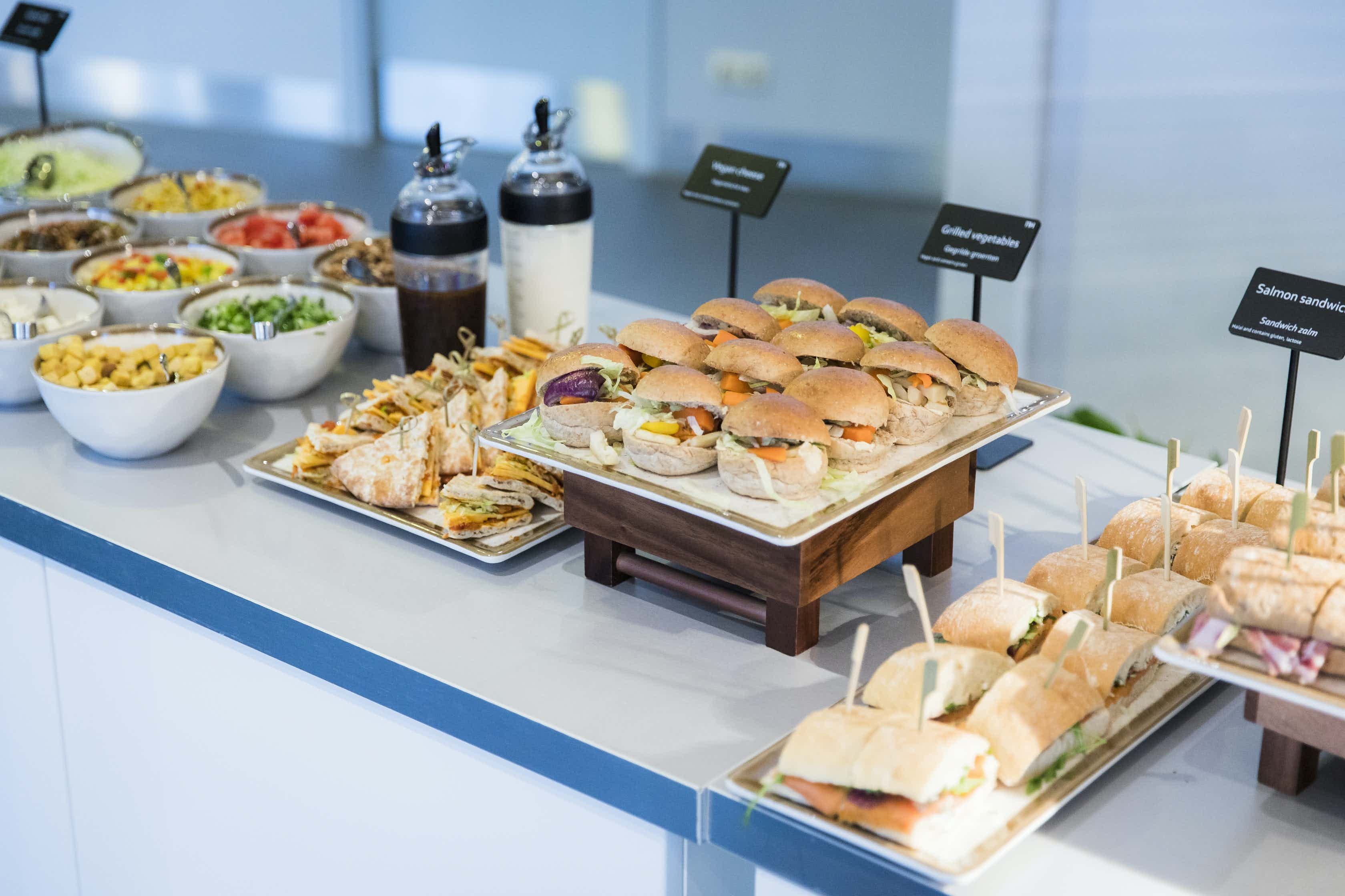 Meeting Rooms of 120m2 (5x available) 4