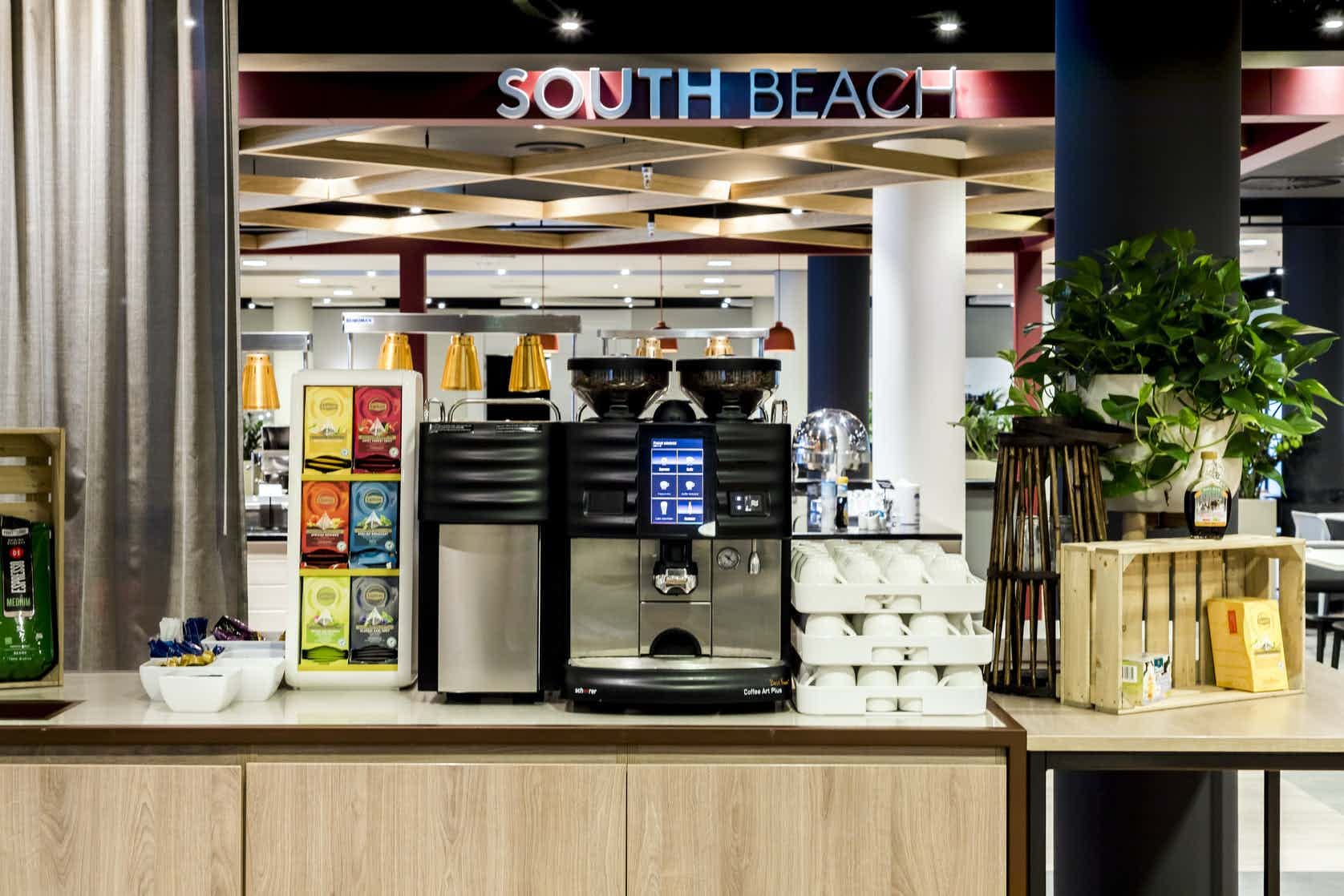 Meeting Rooms of 100m2 (40x available) 4