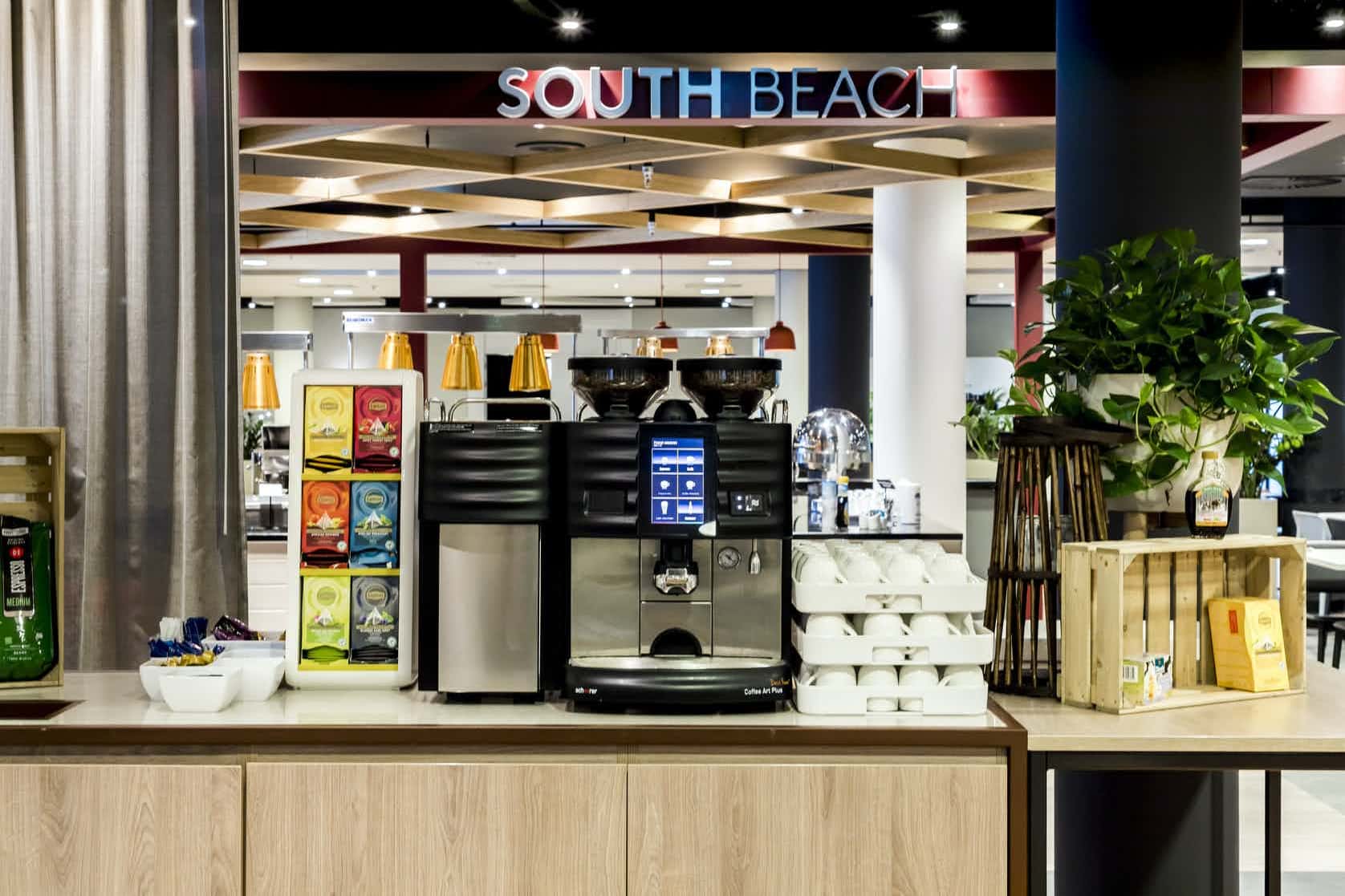 Meeting Rooms of 100m2 (40x available) 4