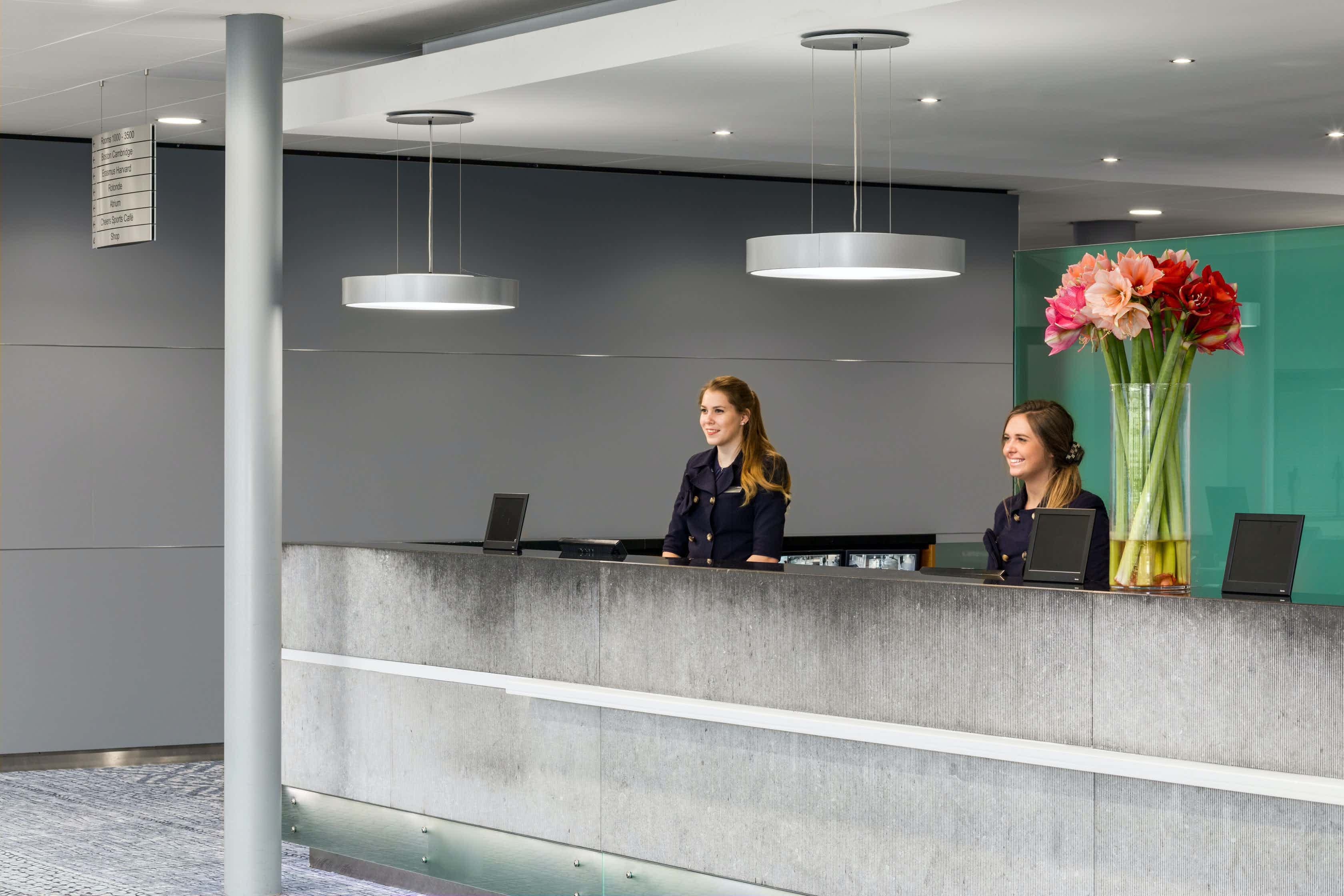 Meeting Rooms of 50m2 (15x available) 2