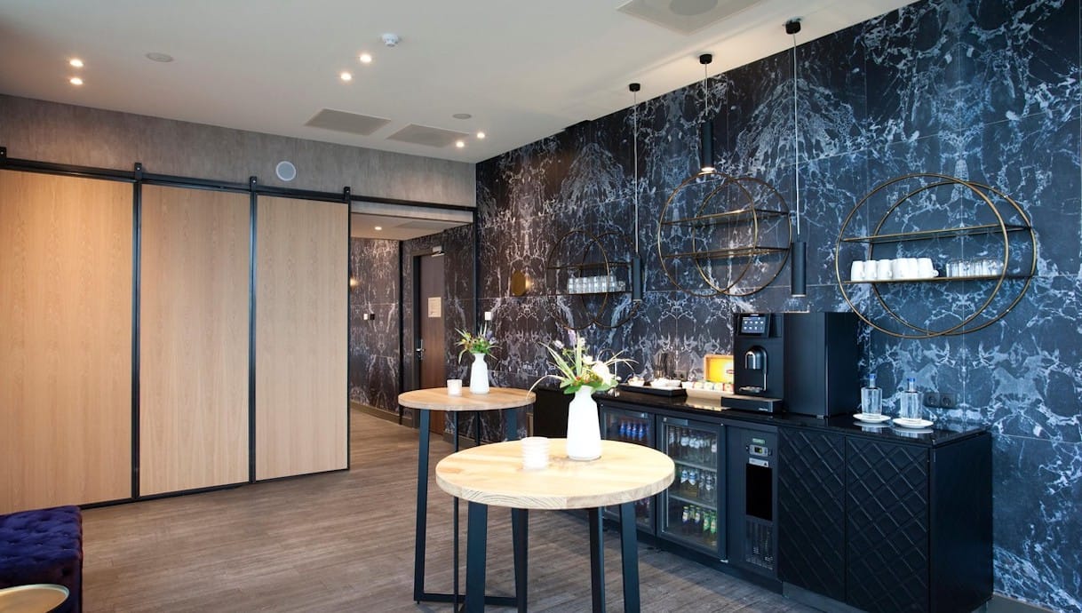 Zaal 12 / Cloud 14 1