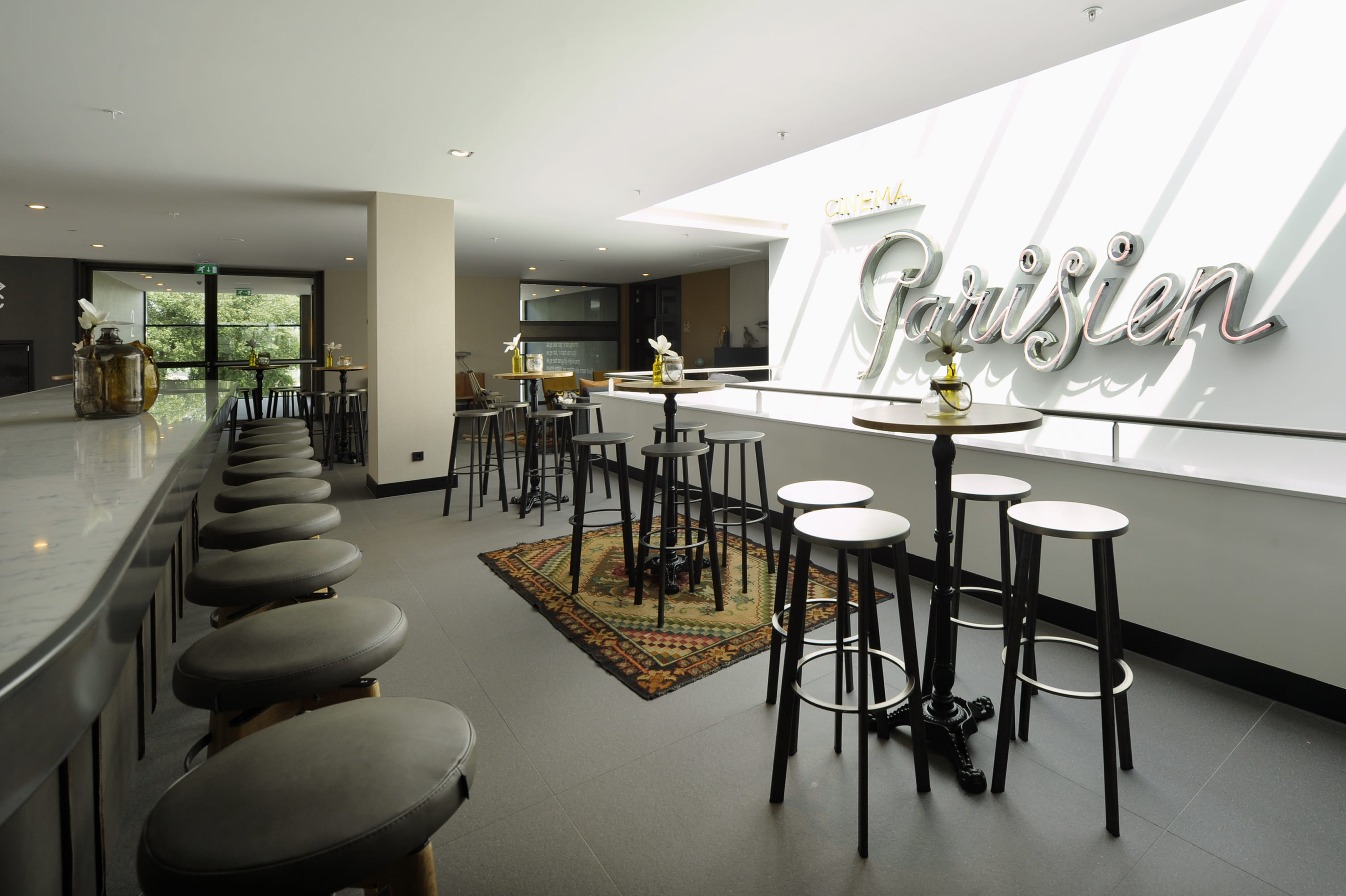 Café Cinema Parisien 4