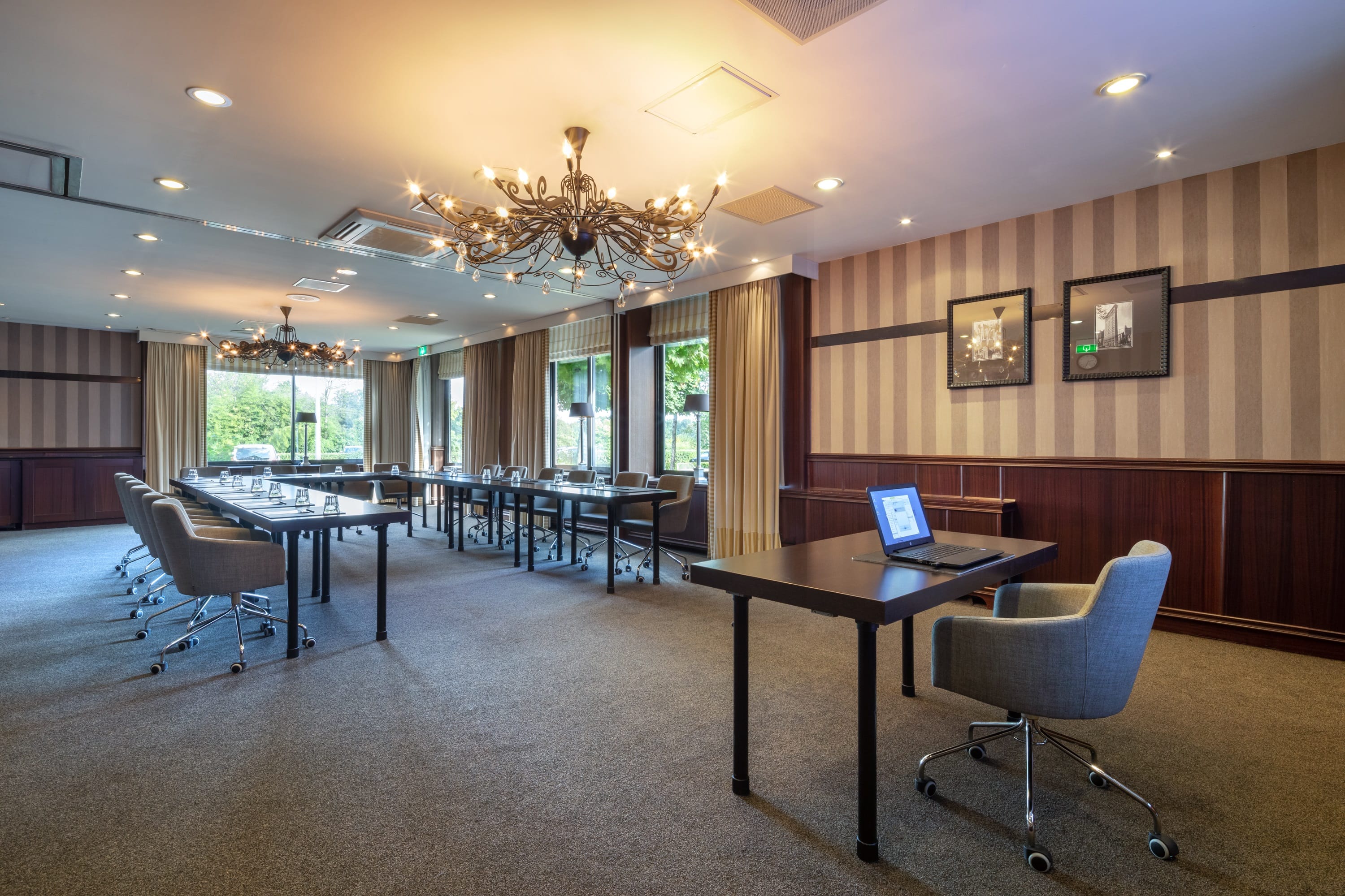 Salon 2 