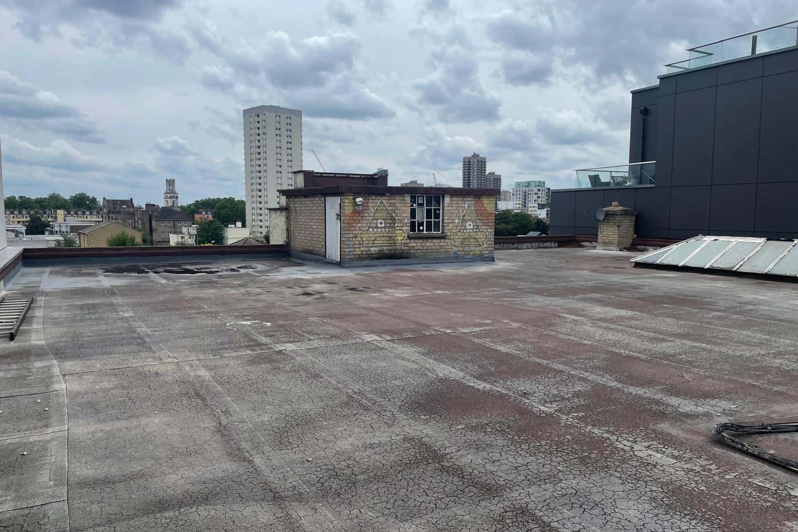 4th Floor (two adjoining studios with roof top terrace) 43