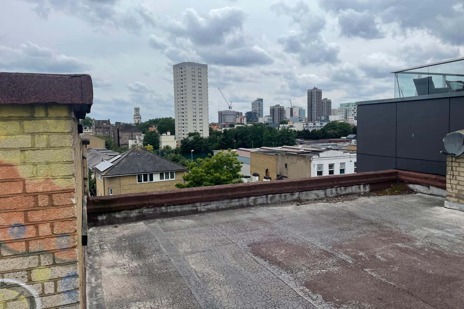 4th Floor (two adjoining studios with roof top terrace) 47