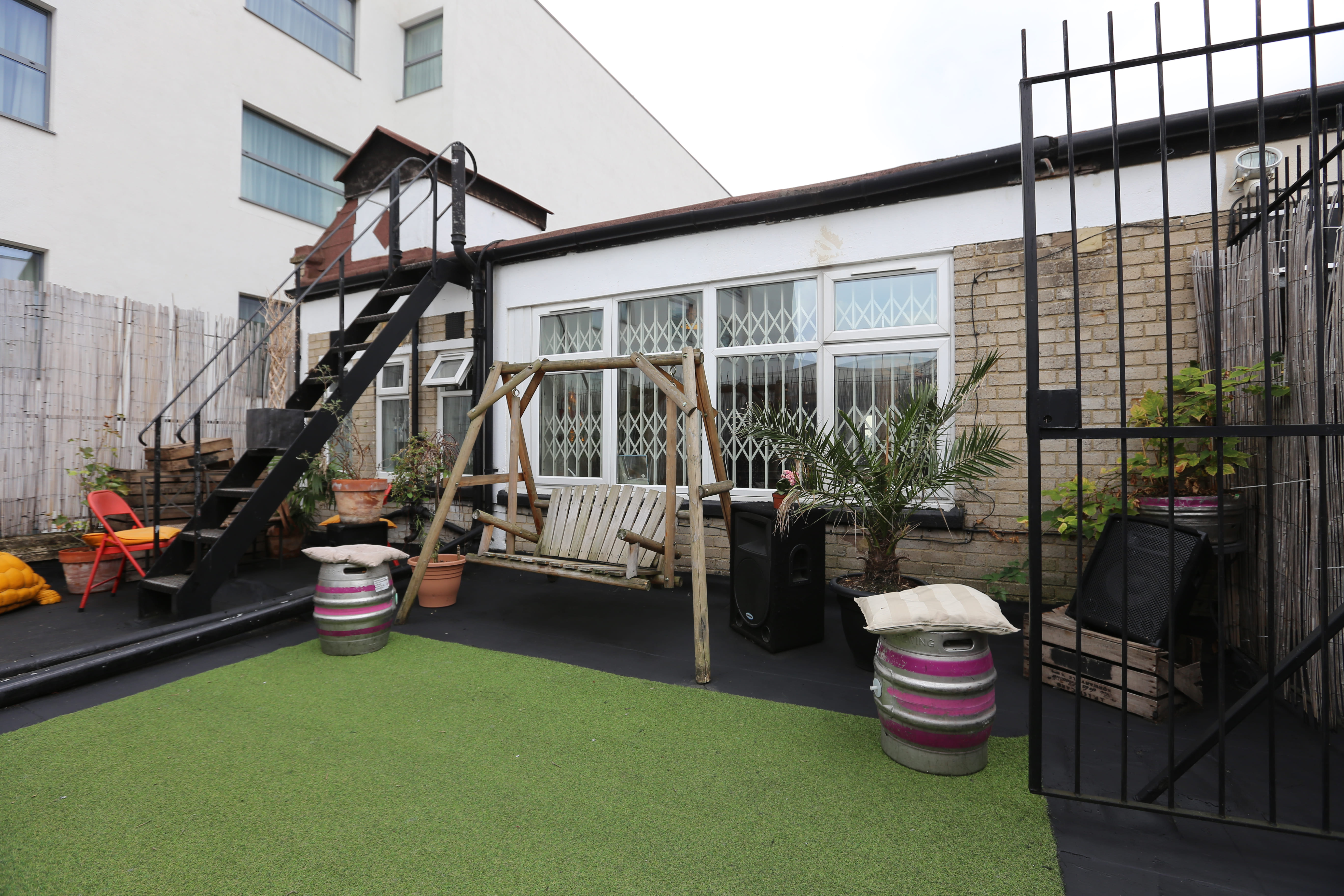 4th Floor (two adjoining studios with roof top terrace)  34