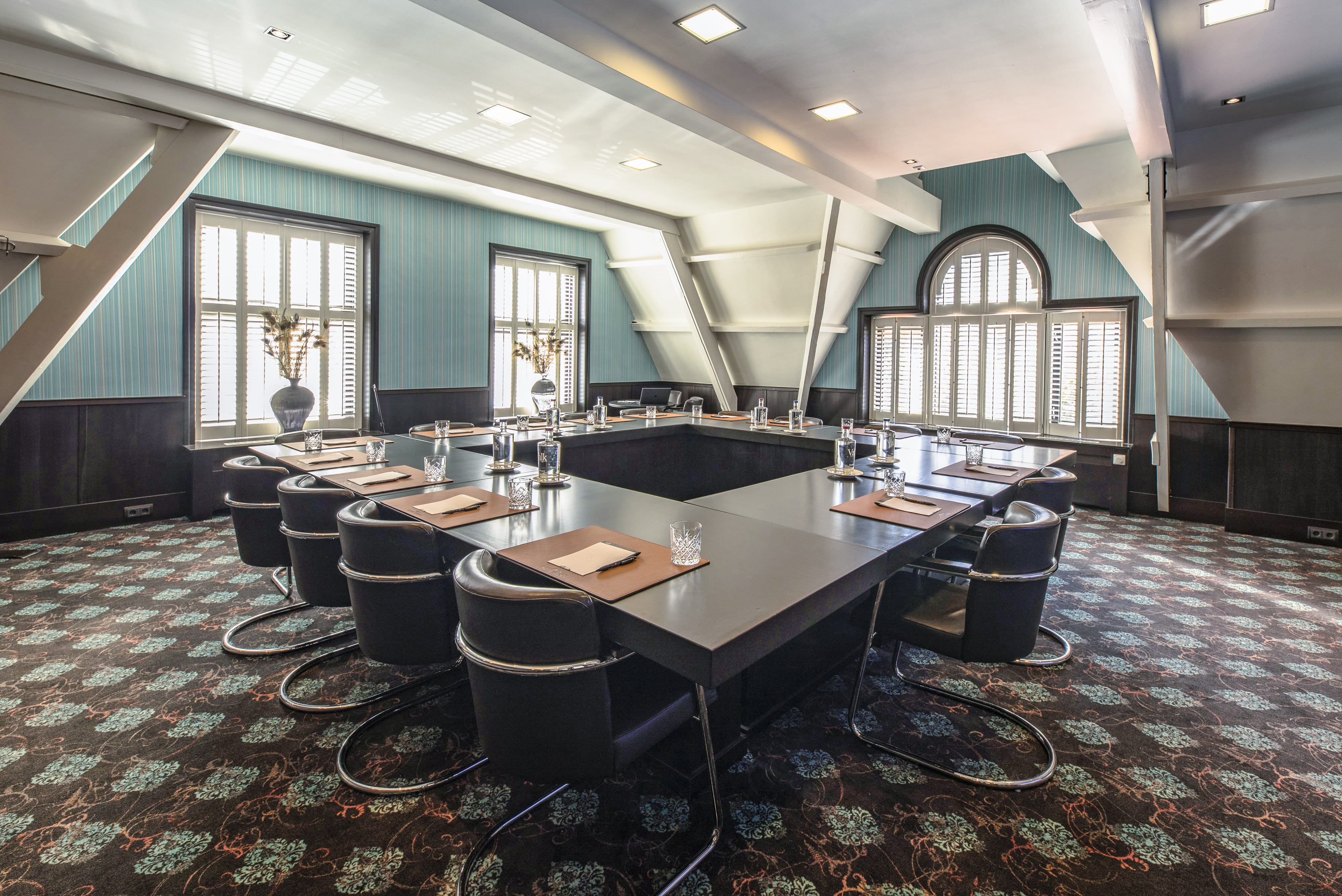 Boardroom 8