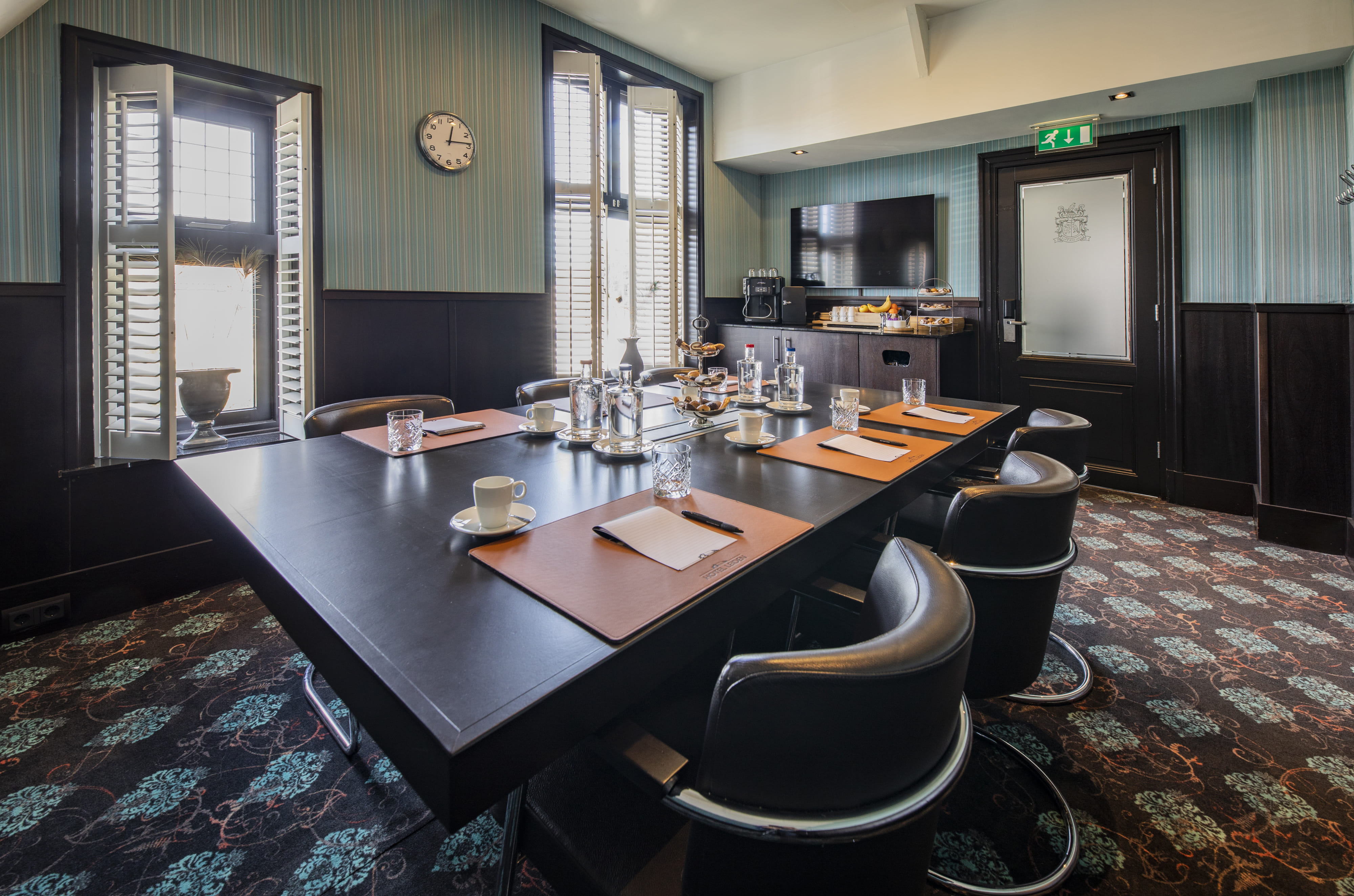 Boardroom 9