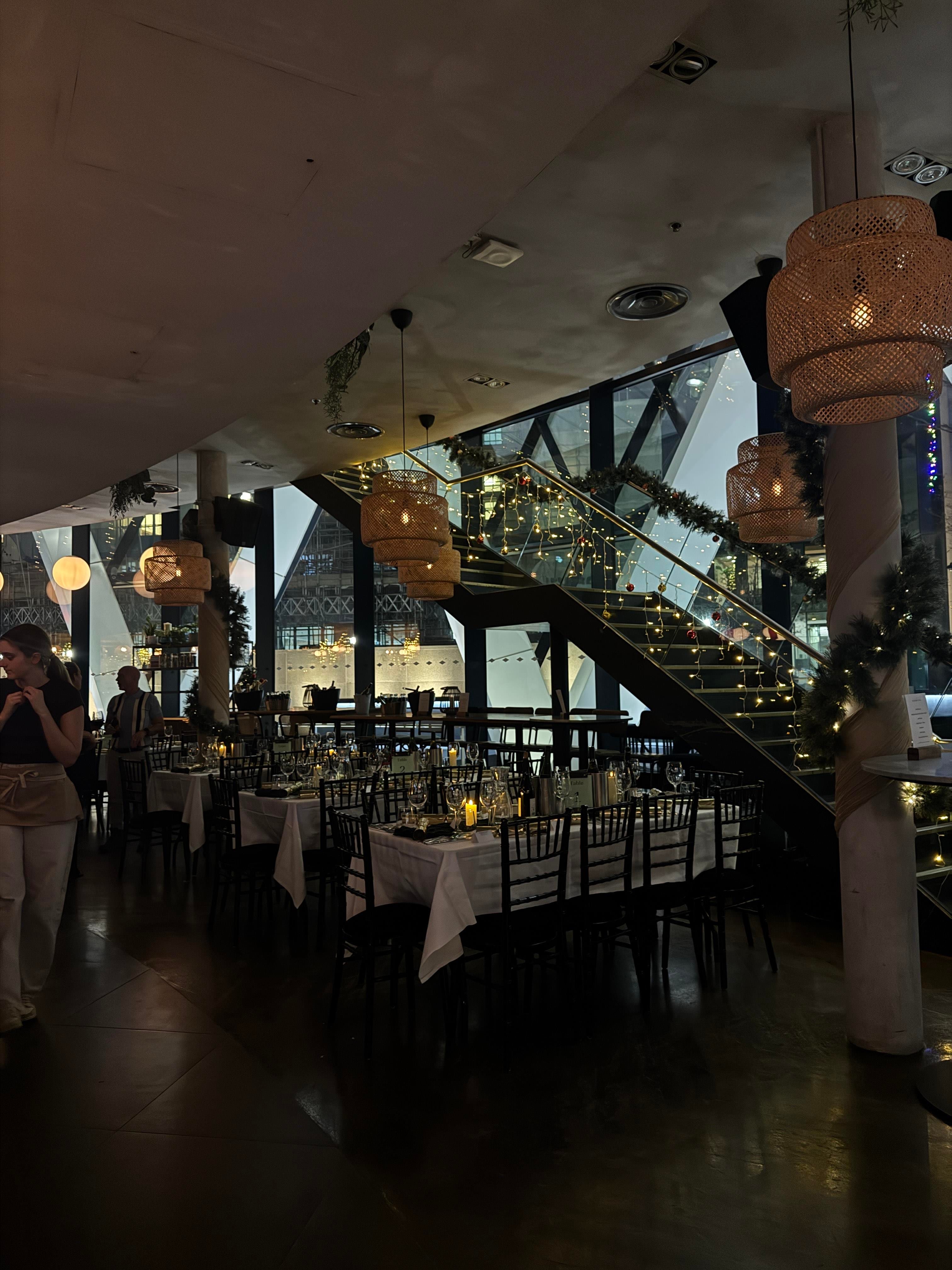 Main Bar 7