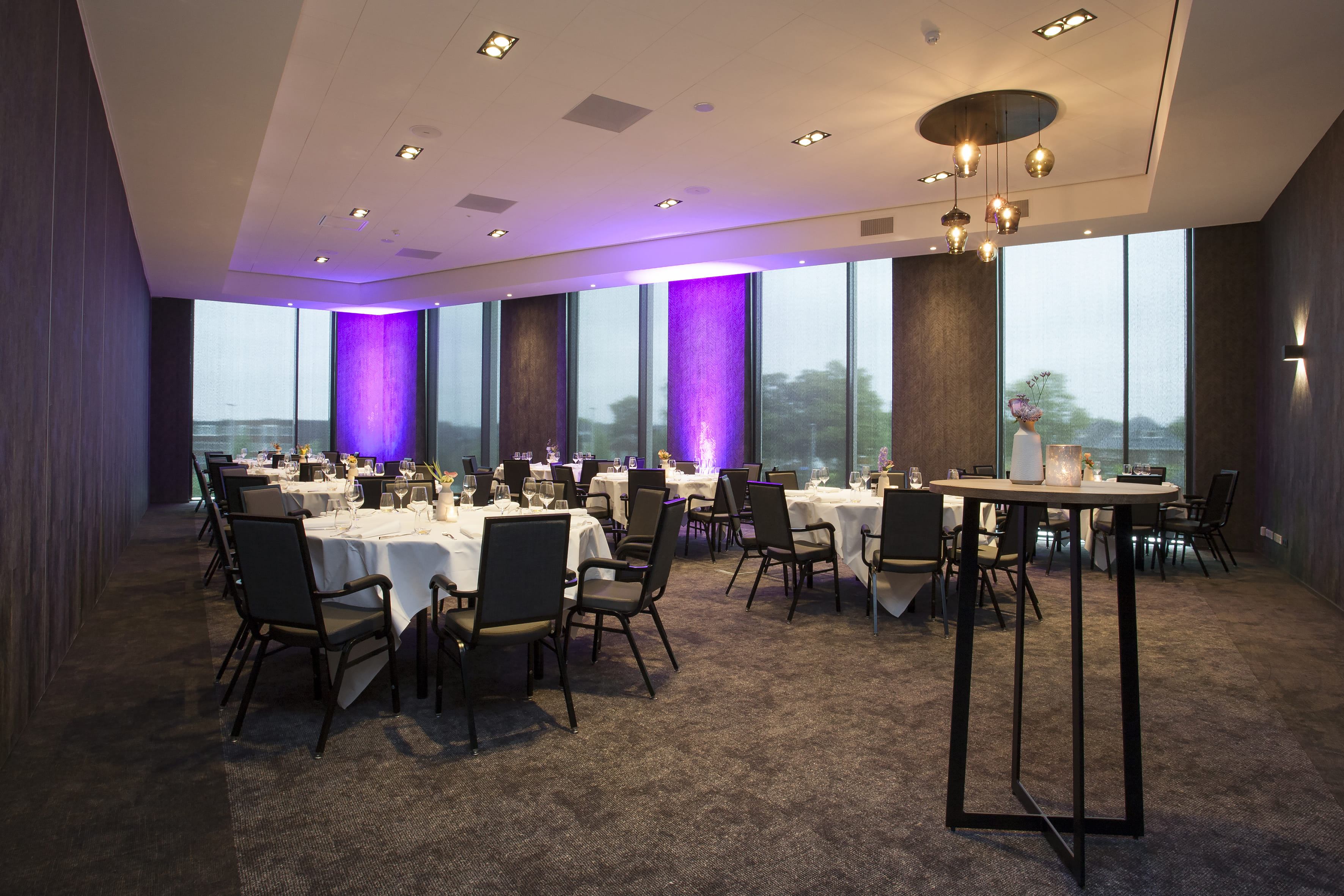 Zaal 4 / Waalsprong 4 3