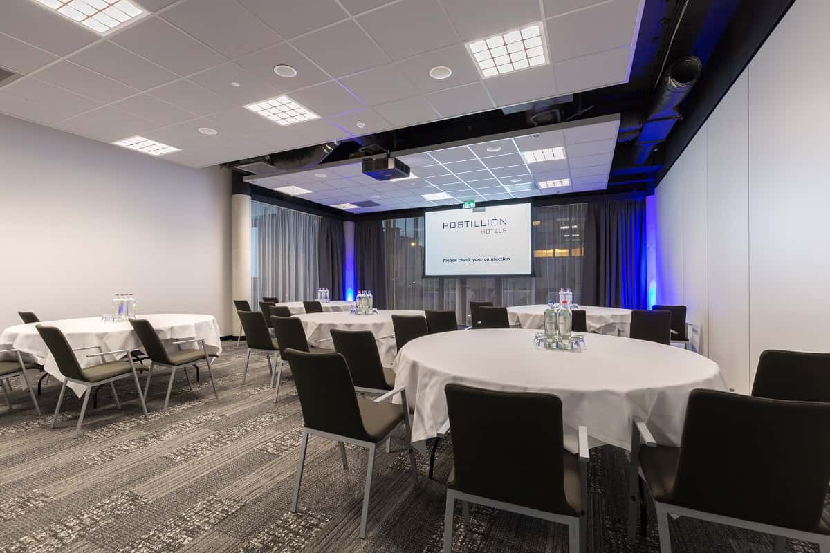 Meeting room 19+20+21+22 2