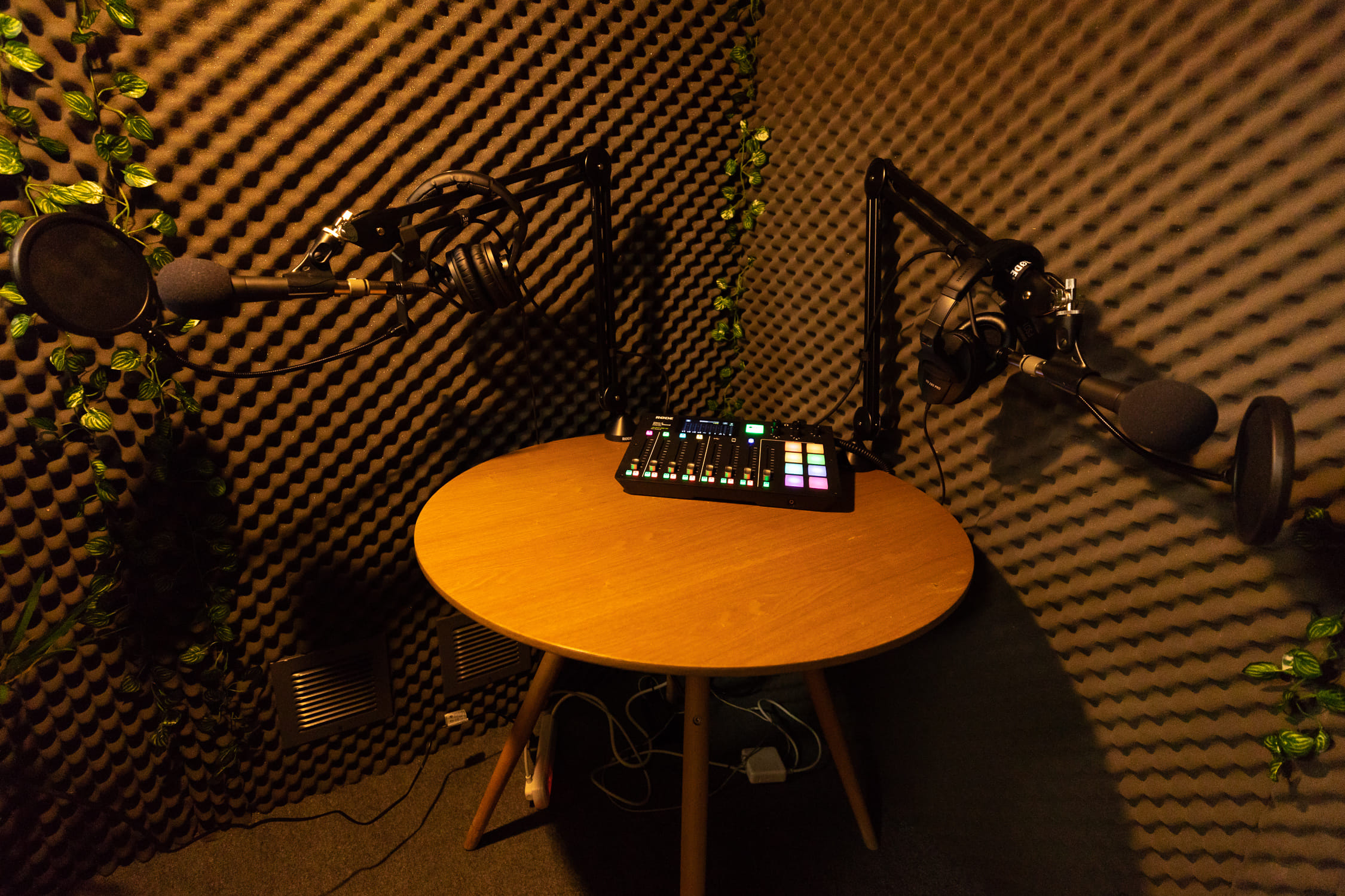 Content is Queen Peckham Recording Studio  2