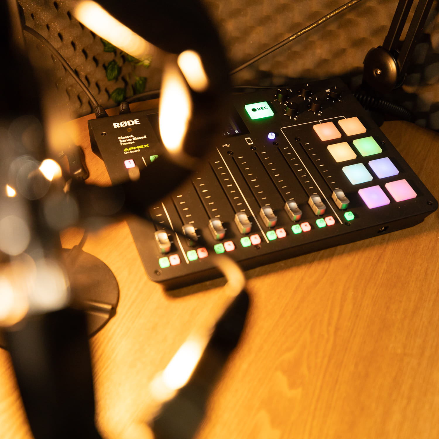 Content is Queen Peckham Recording Studio  4