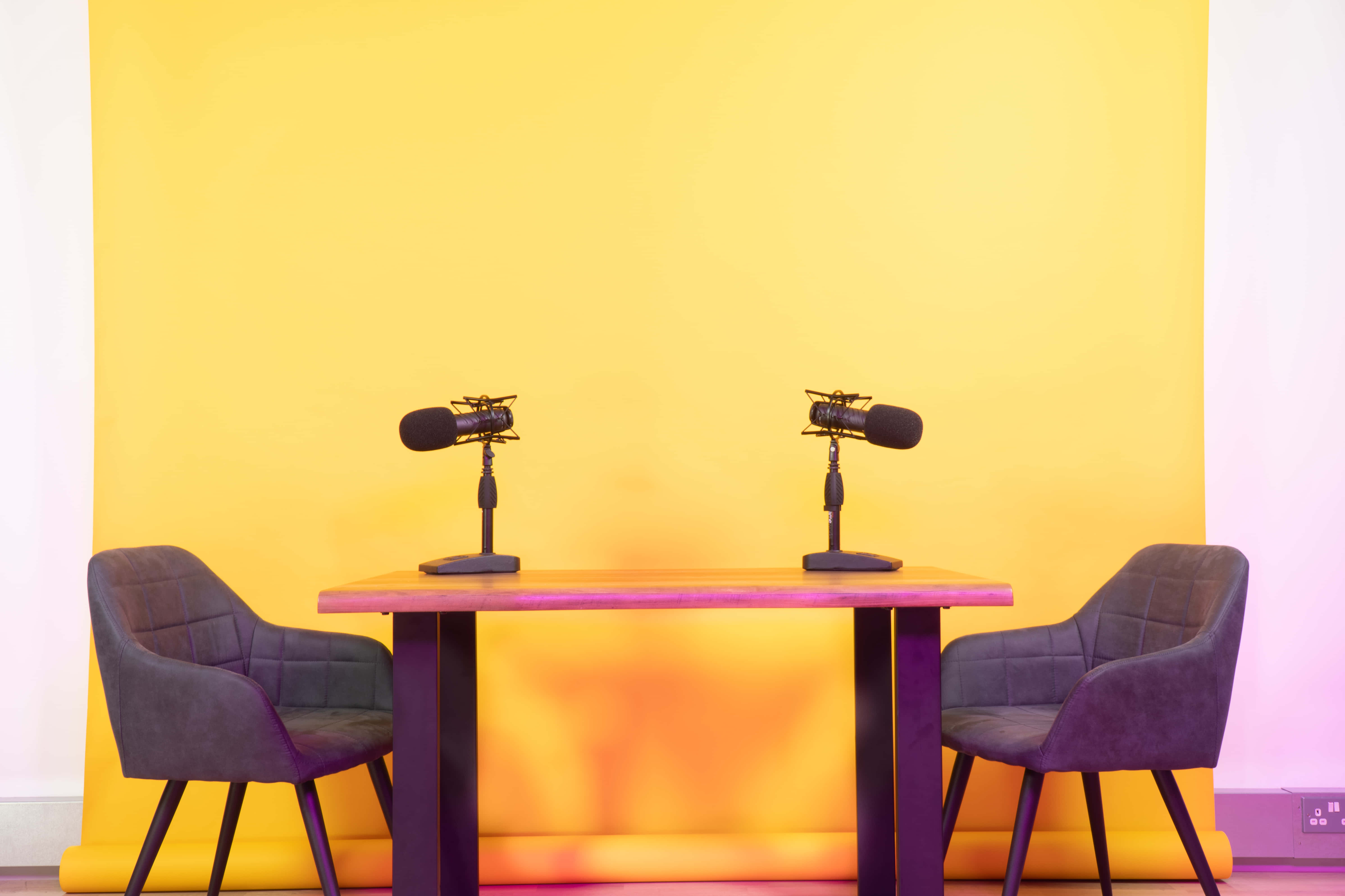 Podcast Studio Hoxton 5