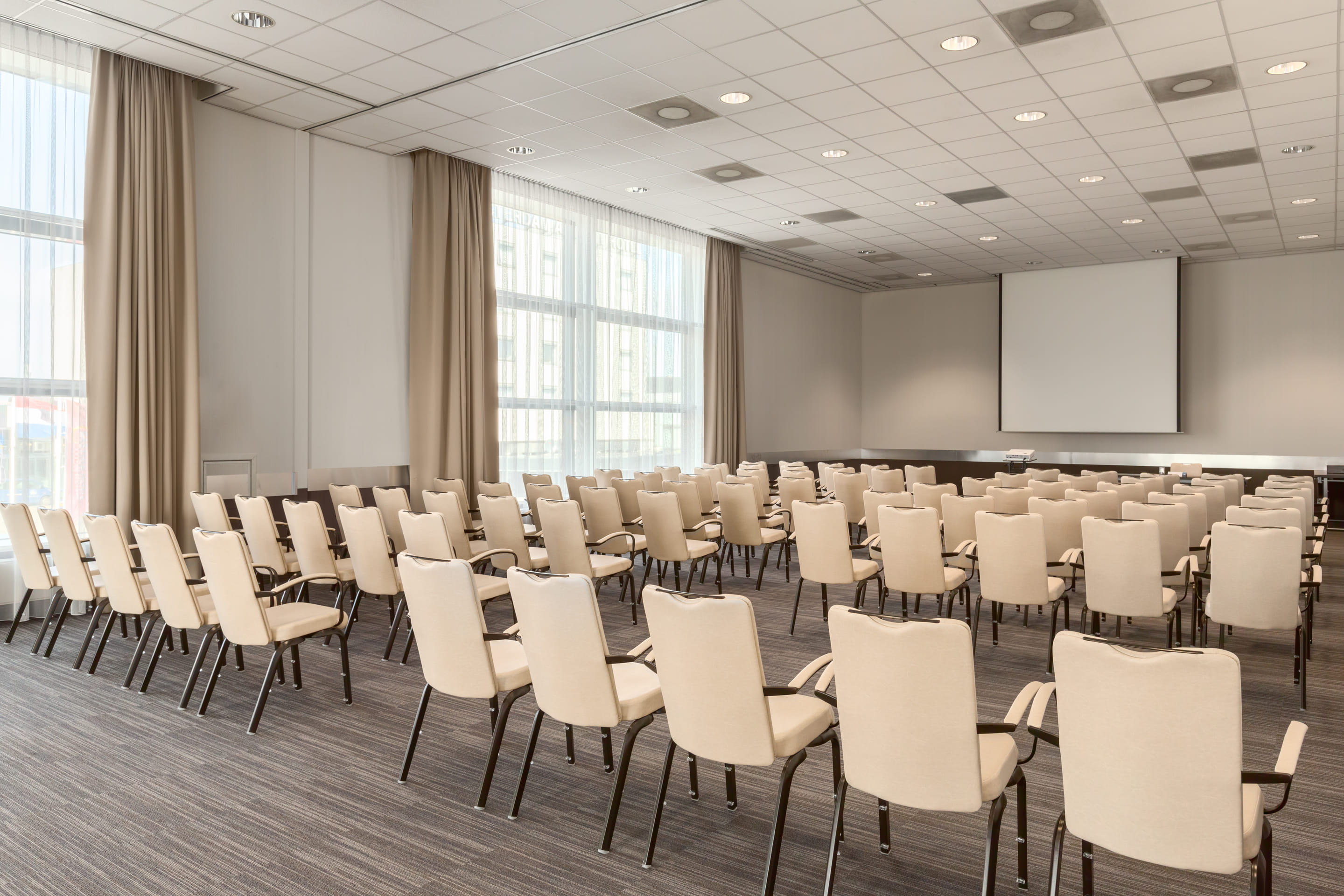 Meeting Rooms 15+16+17 or 18+19+20