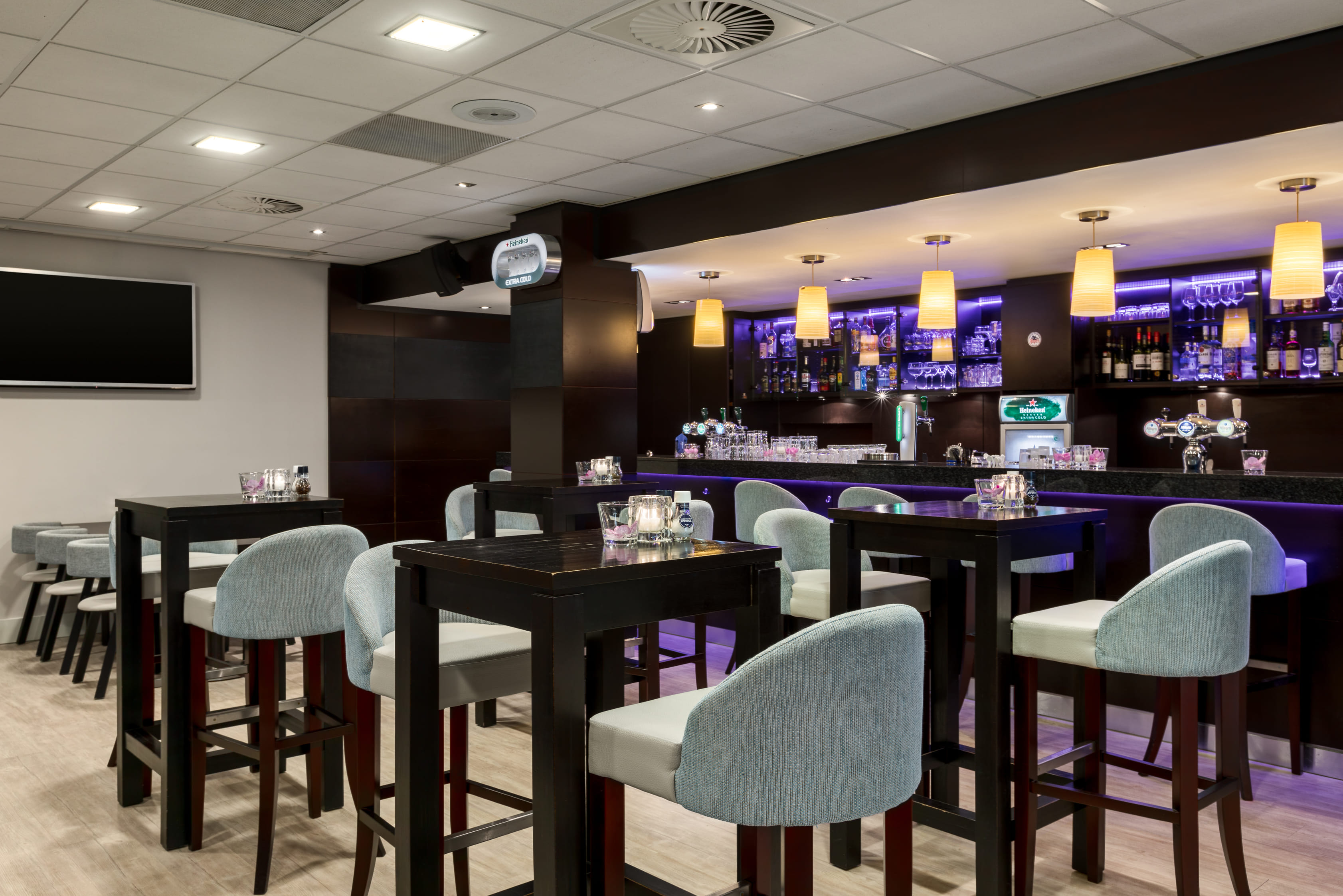 Meeting Rooms 15+16+17 or 18+19+20 4