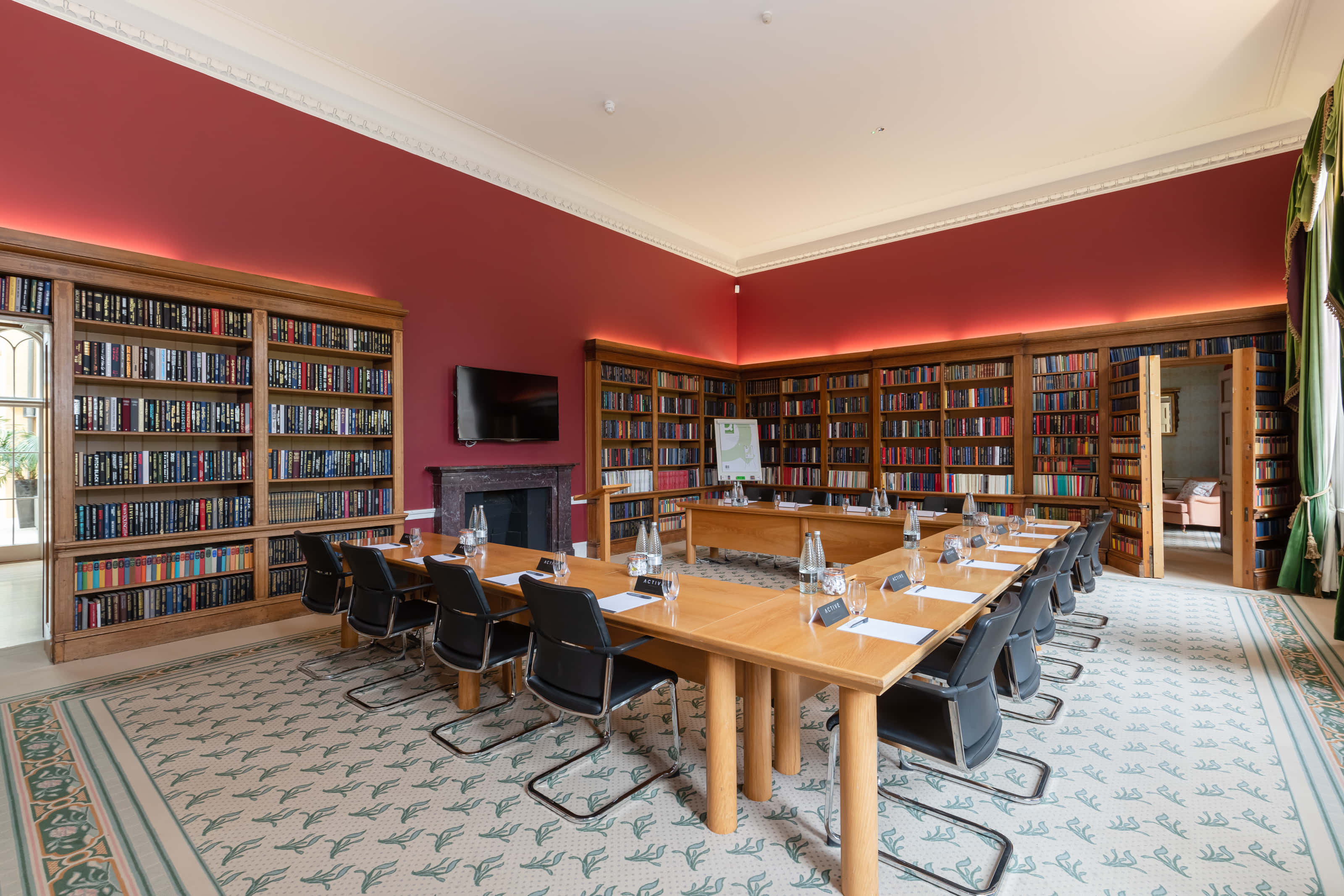 Library, Ditton Manor 0