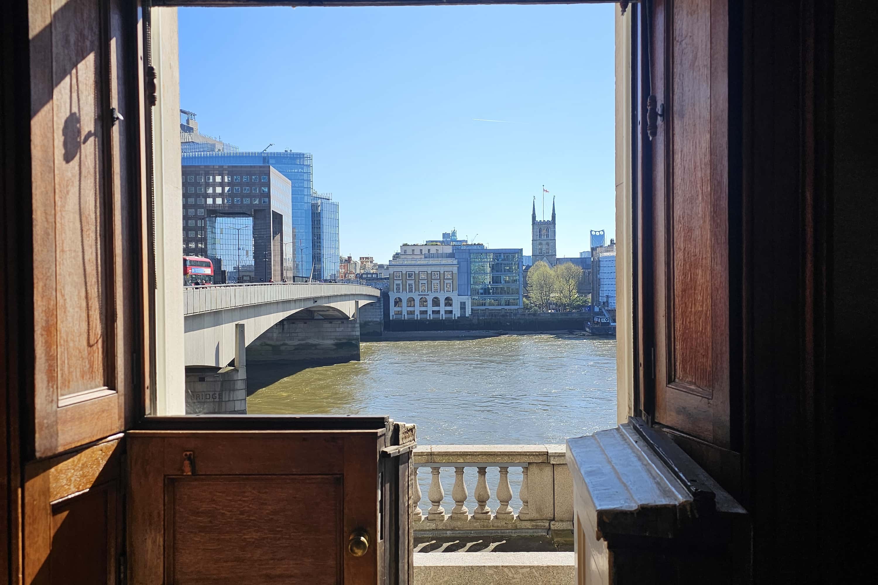 Court Room & Terrace 8