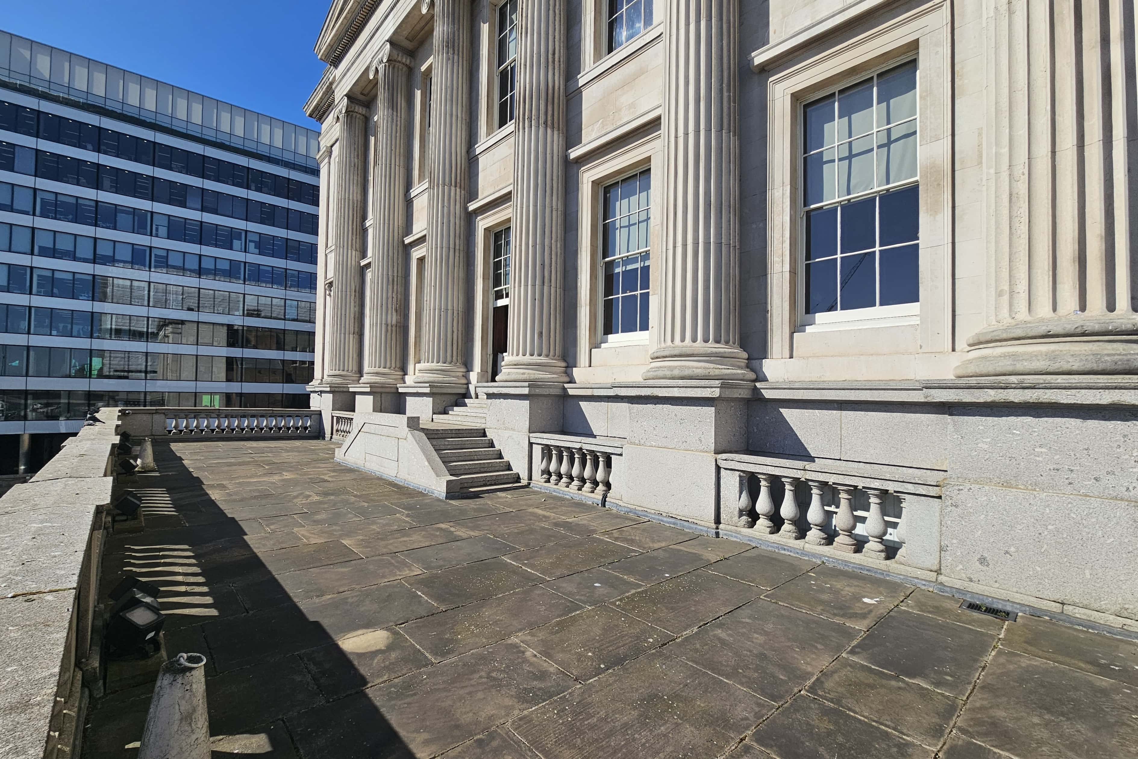 Court Room & Terrace 10