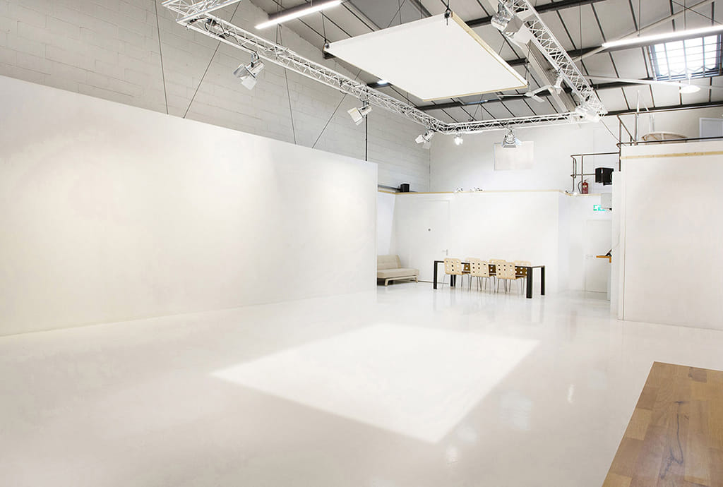 Des Fildes Hire Studio 0