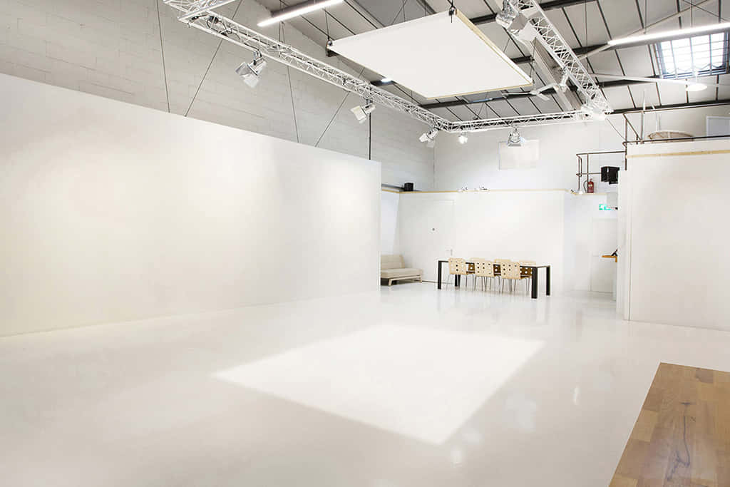 Des Fildes Hire Studio 0