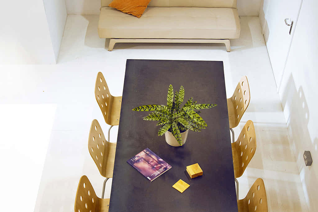 Des Fildes Hire Studio 2