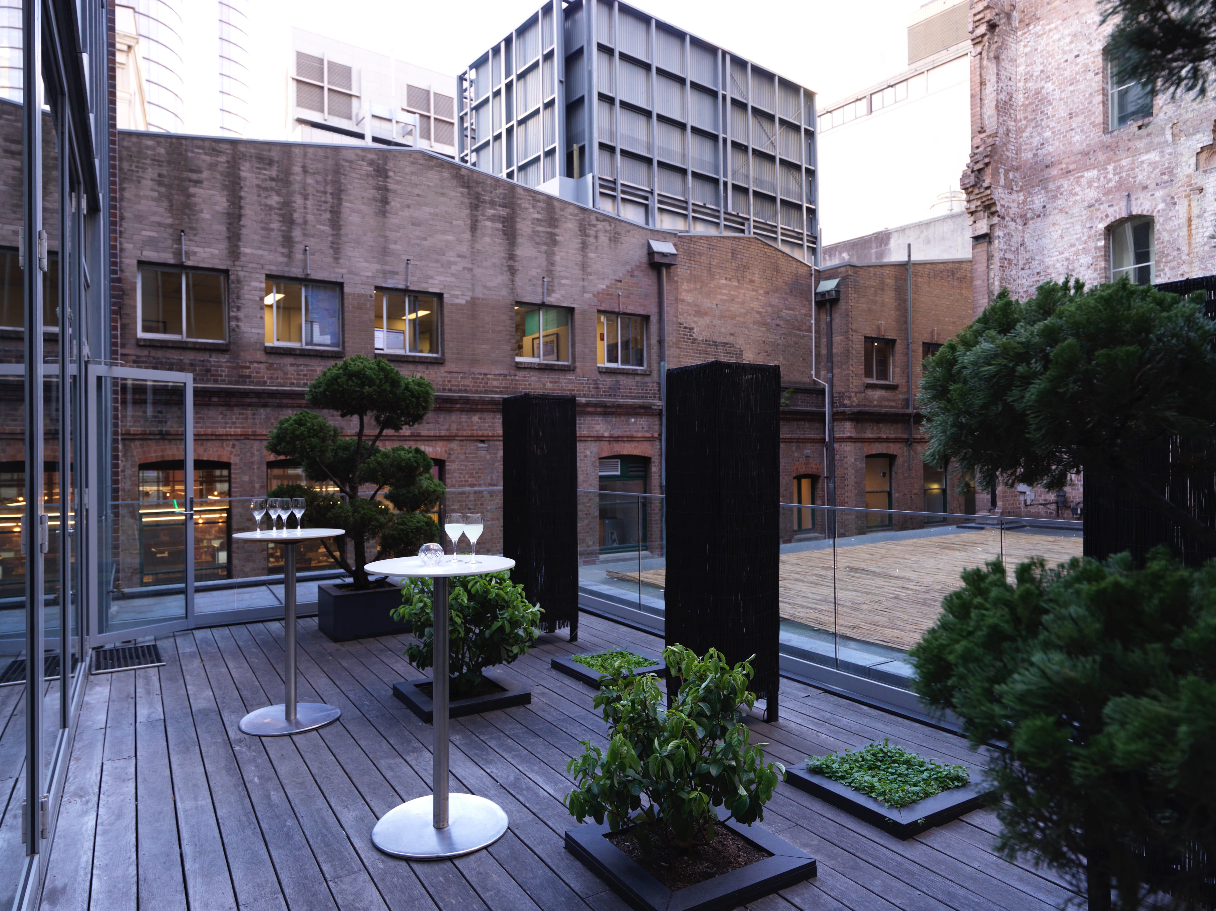 Establishment Ballroom 7