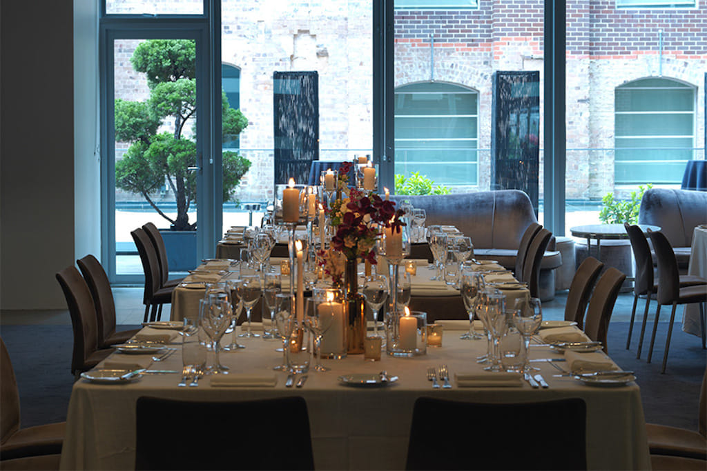 Establishment Ballroom 10