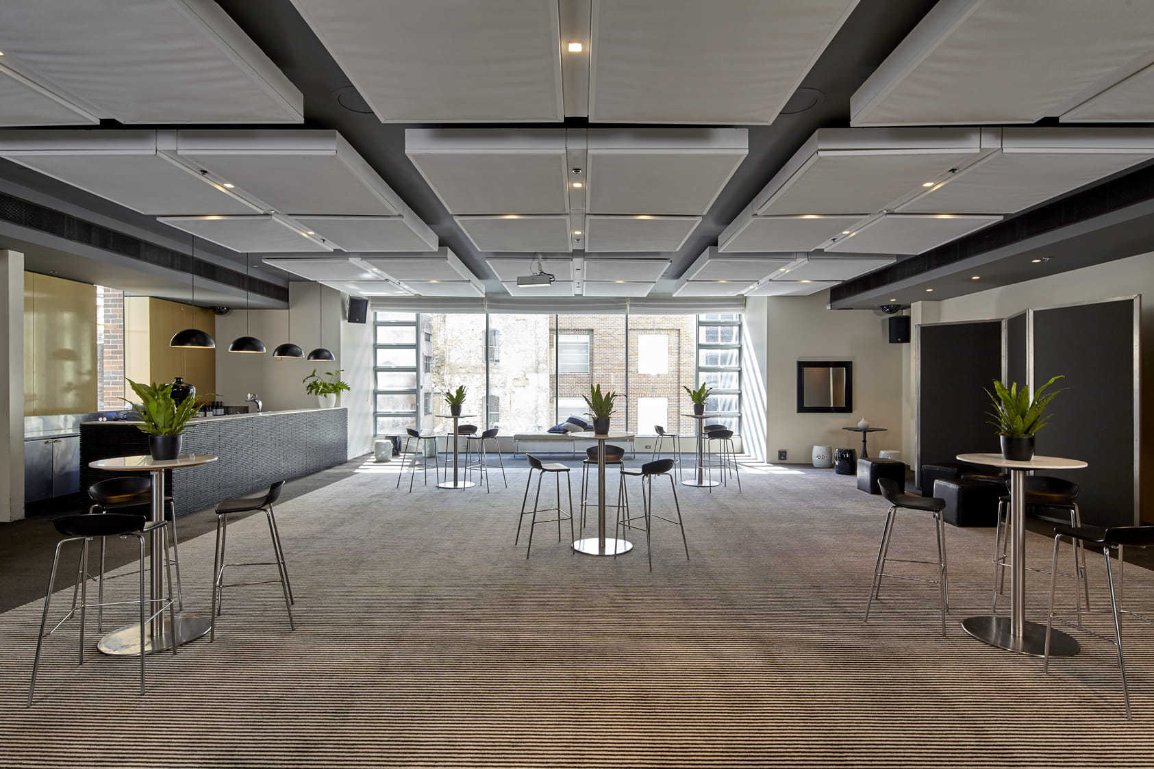 Establishment Rooms II & III 7