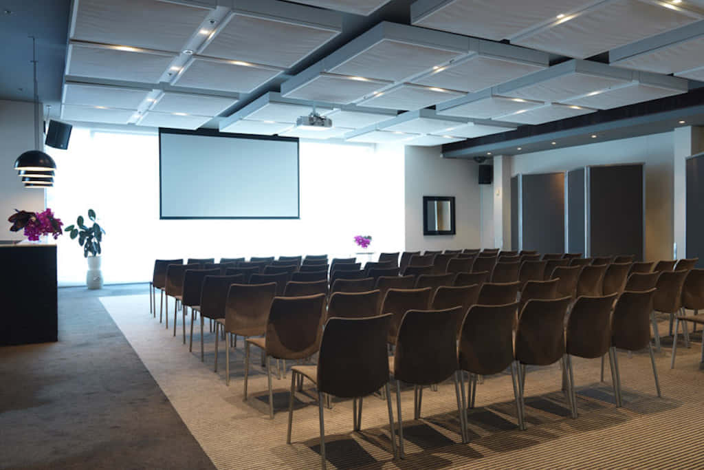 Establishment Rooms II & III 5