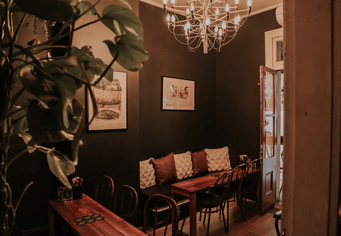 Chimney + Balcony Room 3