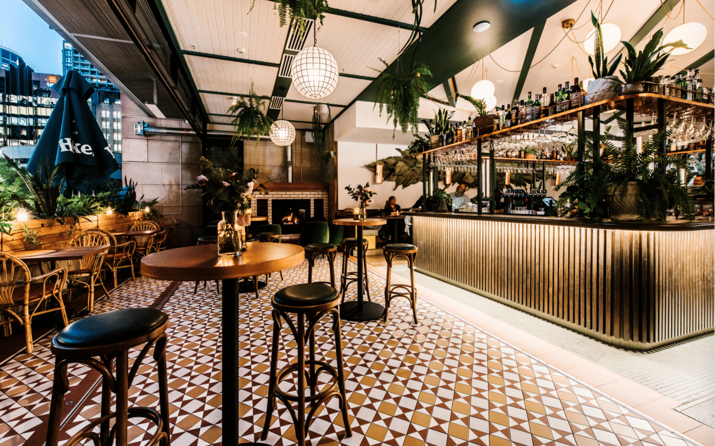 Balcony & Fireplace 3D tour